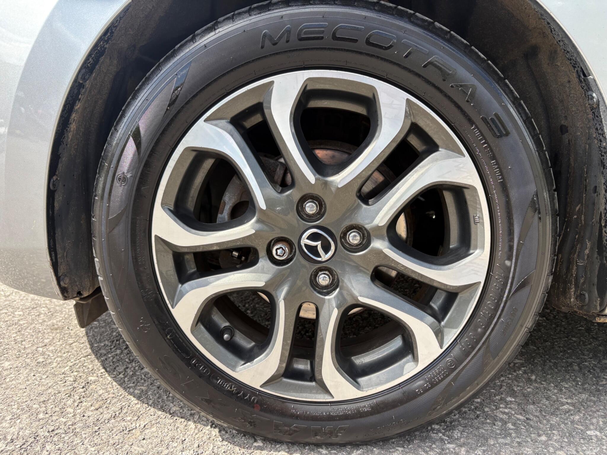 Mazda MAZDA2 - Image 9