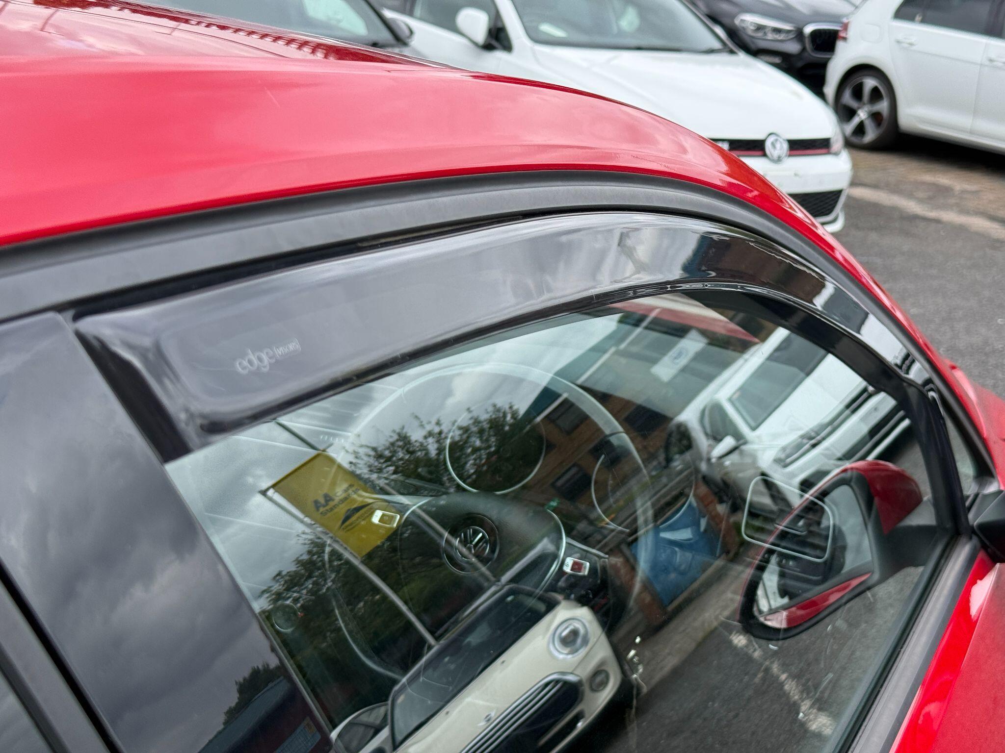 Volkswagen Golf - Image 20