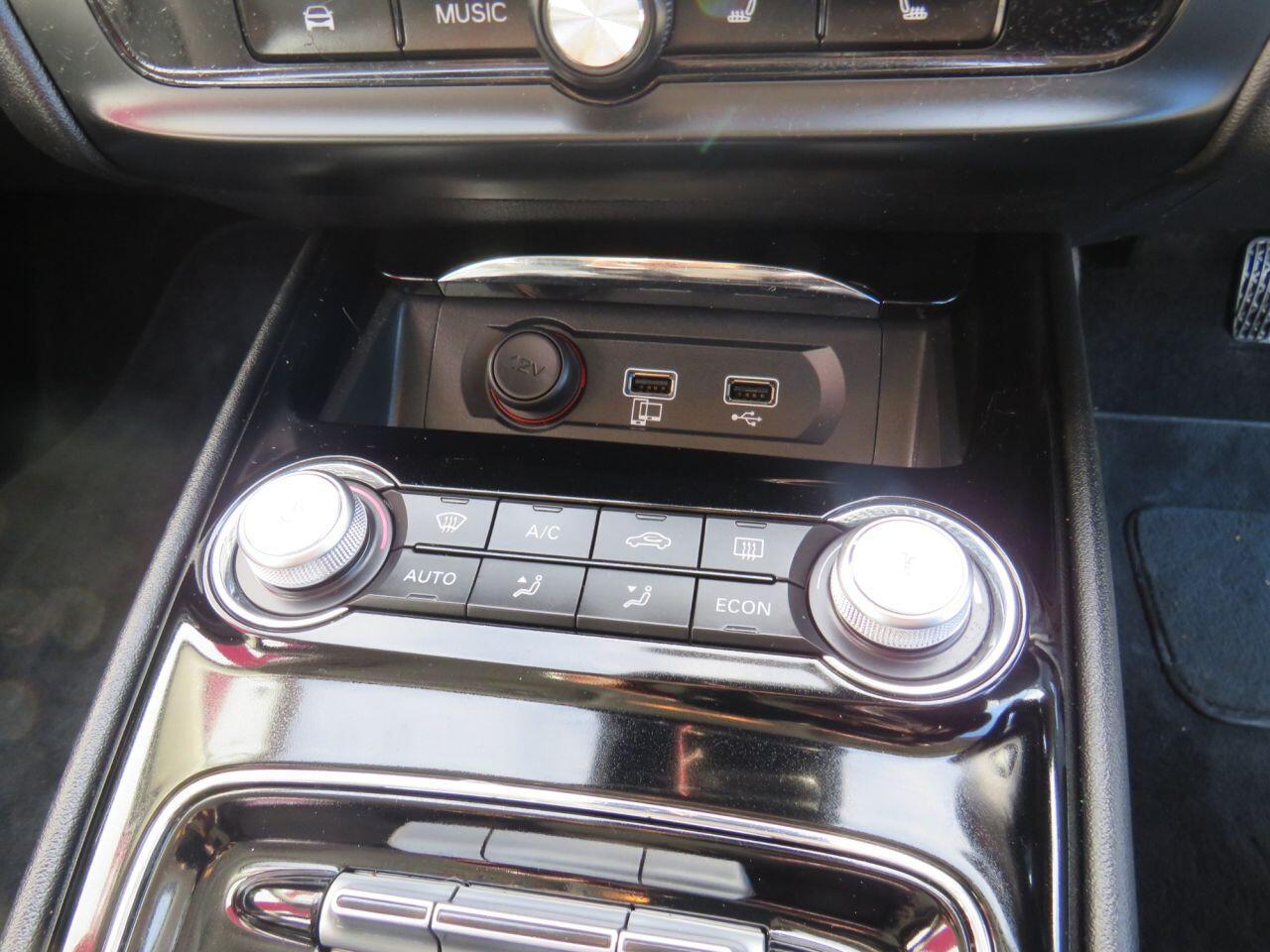 MG MG5 - Image 14