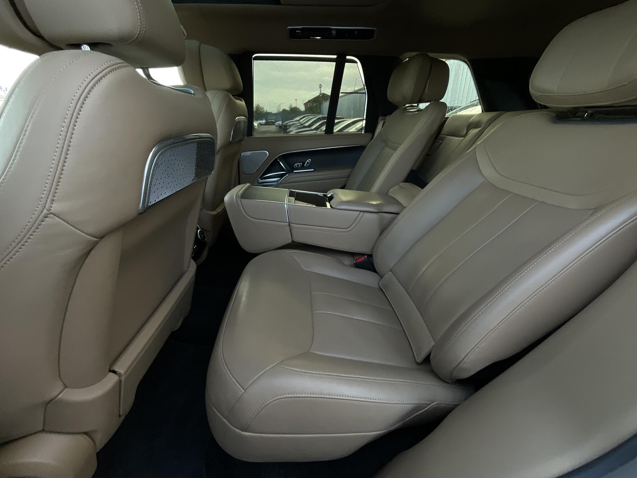 Land Rover Range Rover - Image 15