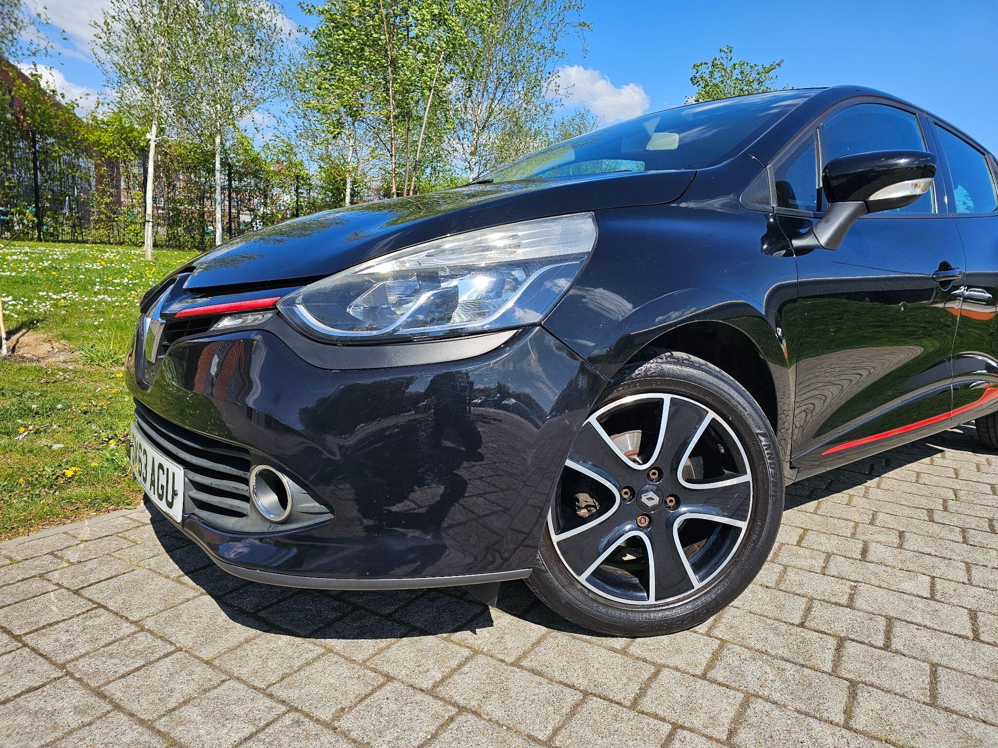 Renault Clio - Image 17