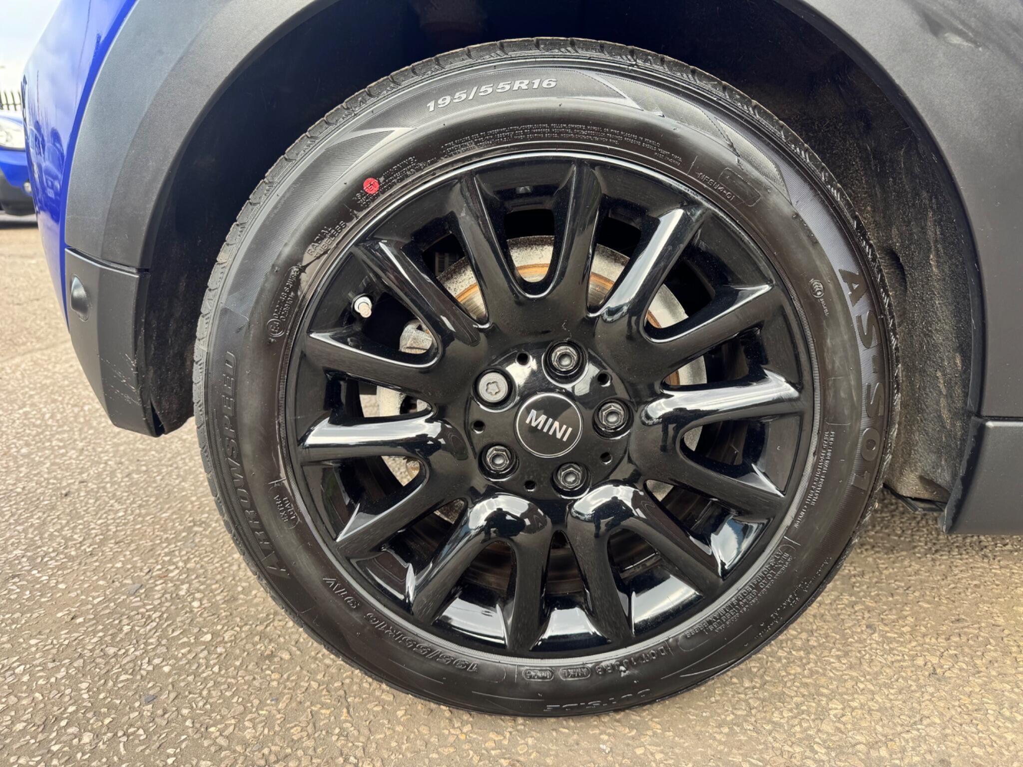 MINI Convertible - Image 42