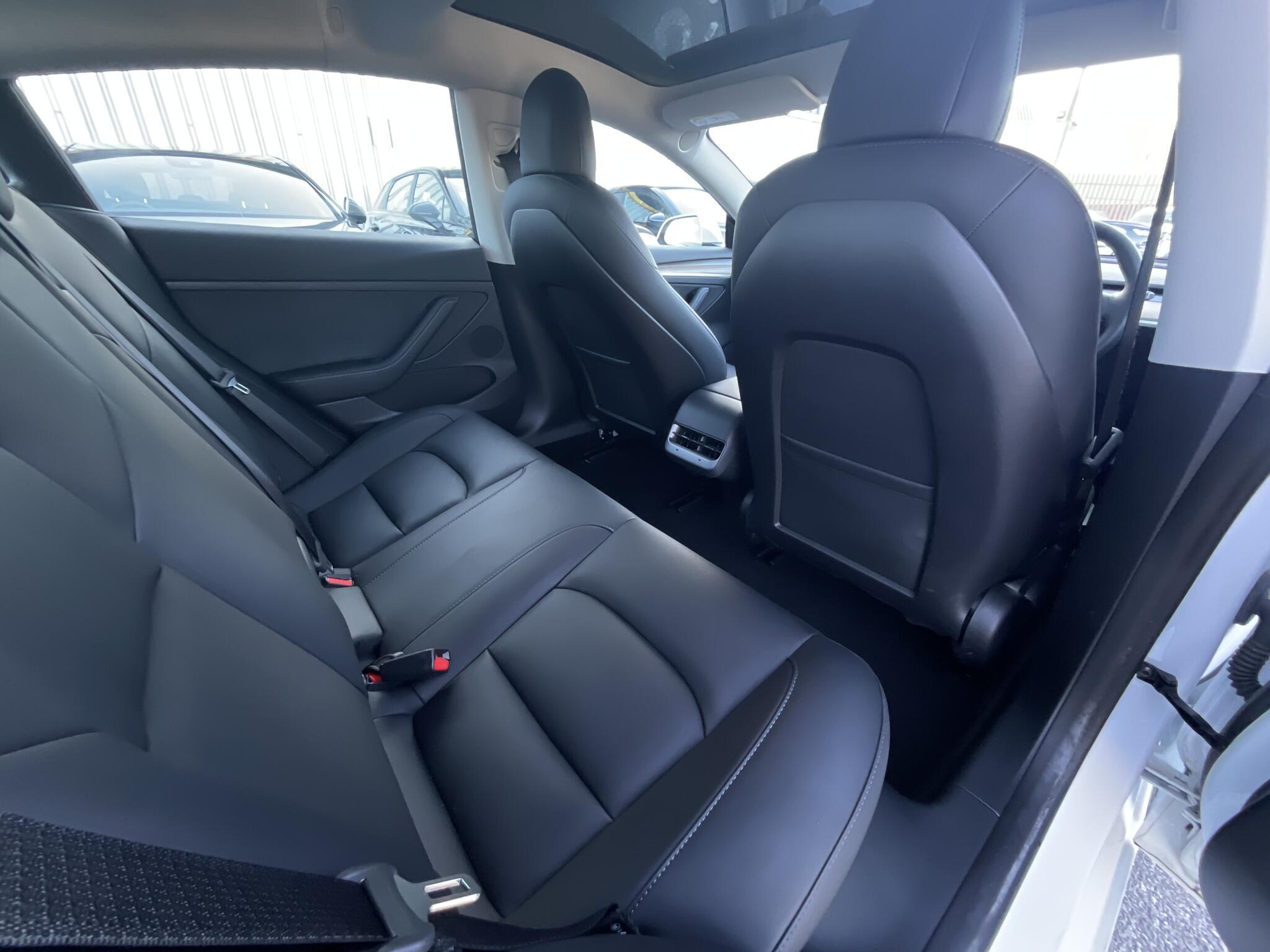 Tesla Model 3 - Image 10