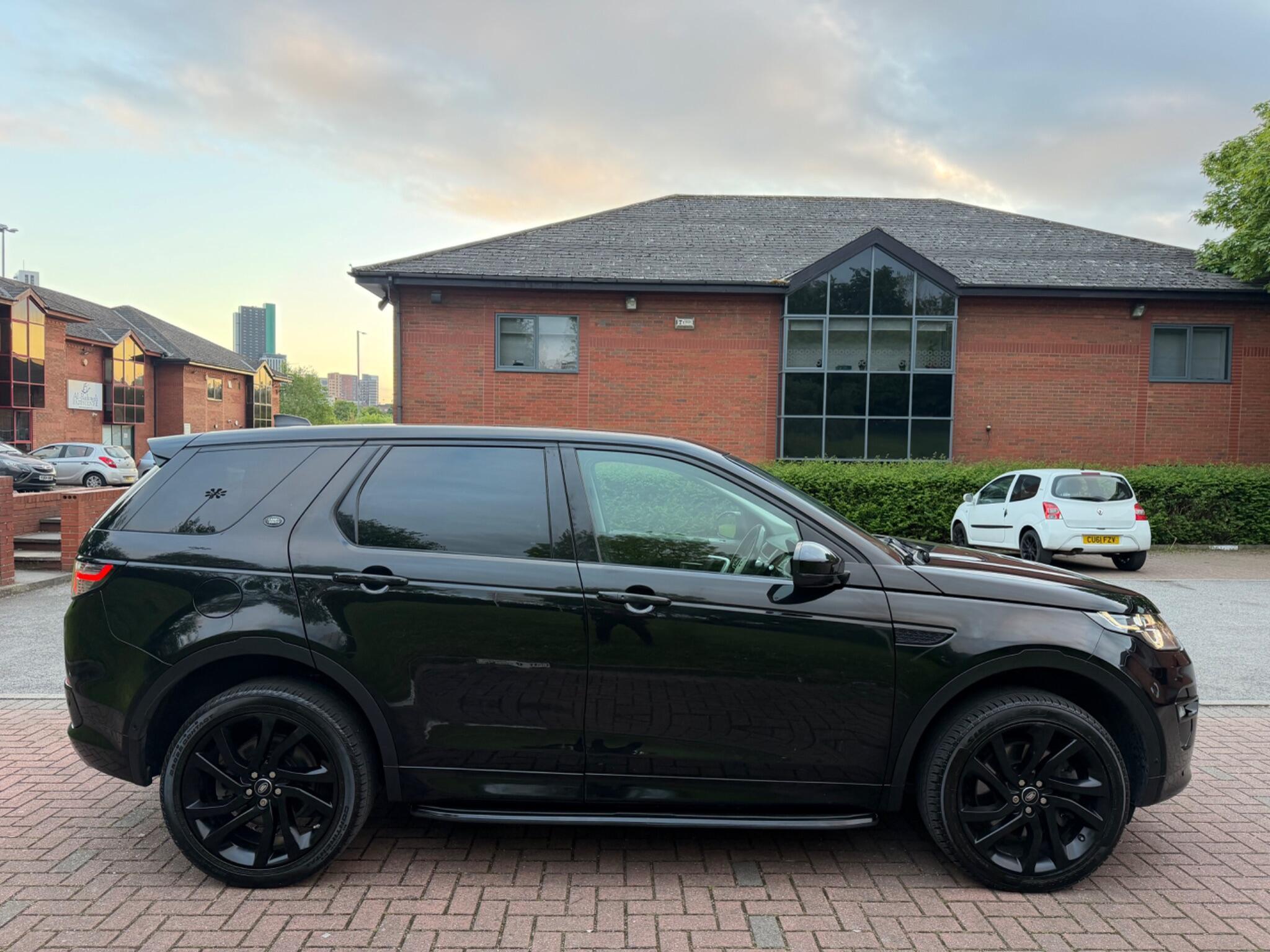 Land Rover DISCOVERY SPORT - Image 9
