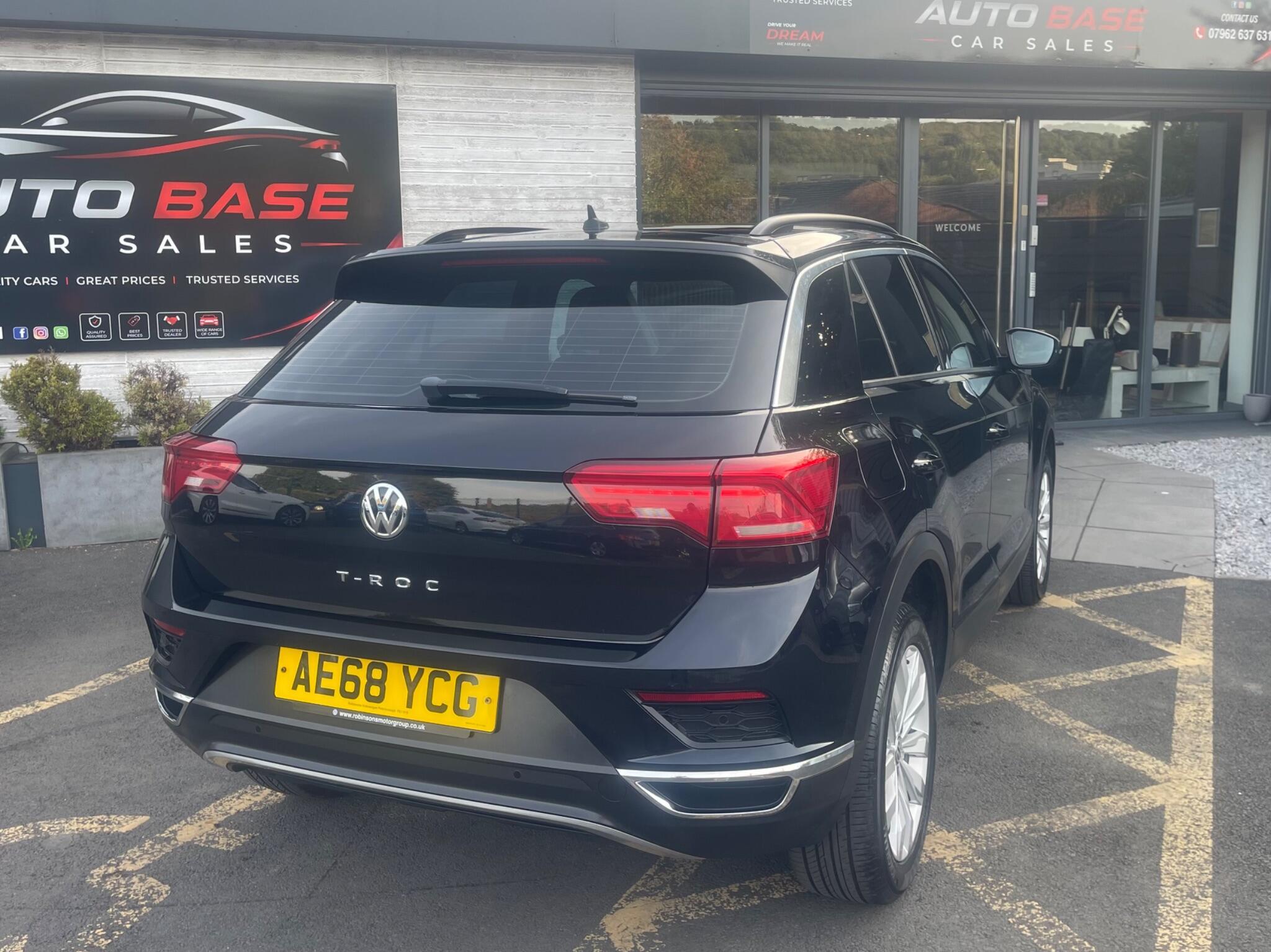 Volkswagen T-Roc - Image 11