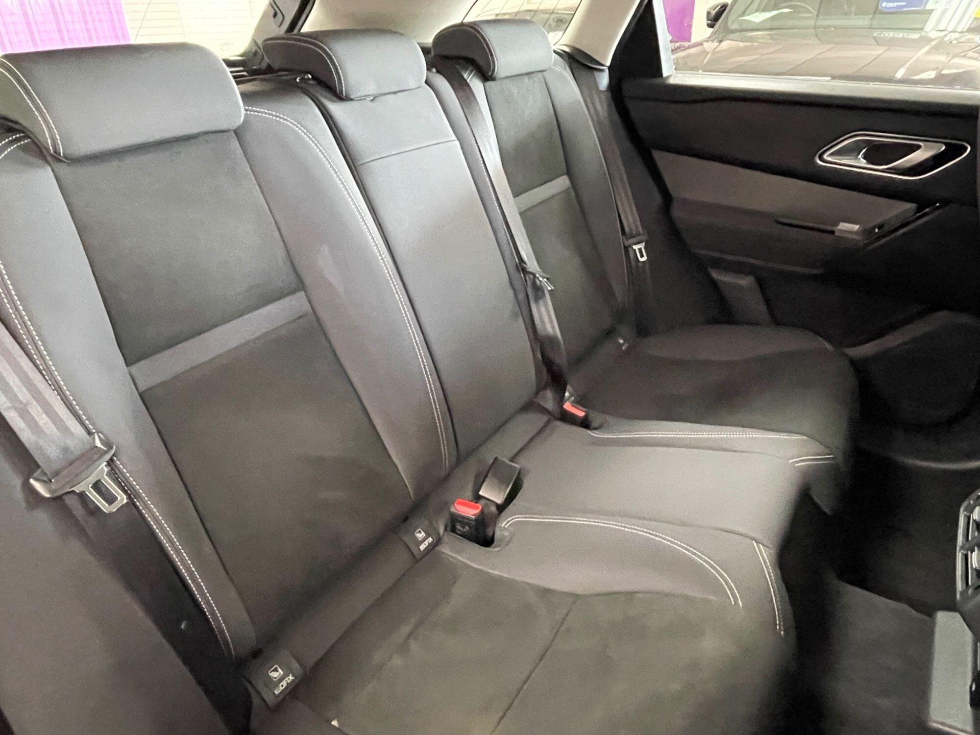 Land Rover Range Rover Velar - Image 26