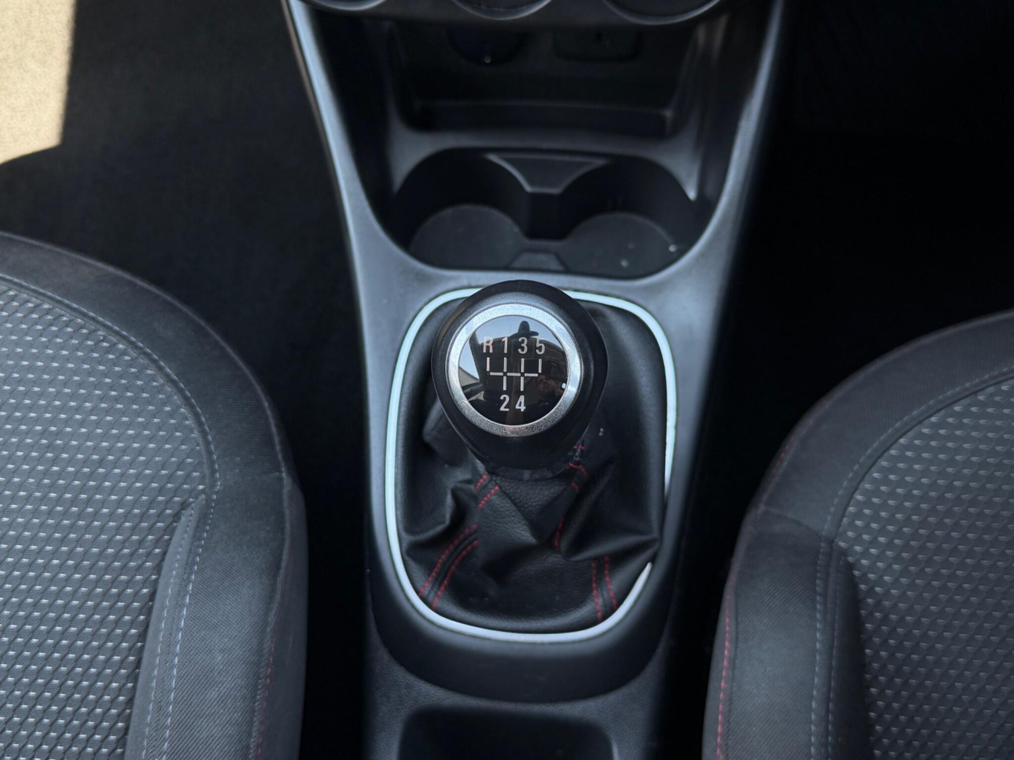 Vauxhall Corsa - Image 18
