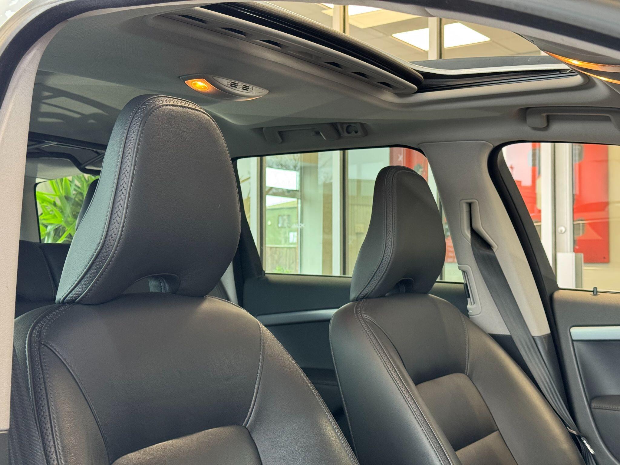 Volvo XC70 - Image 23