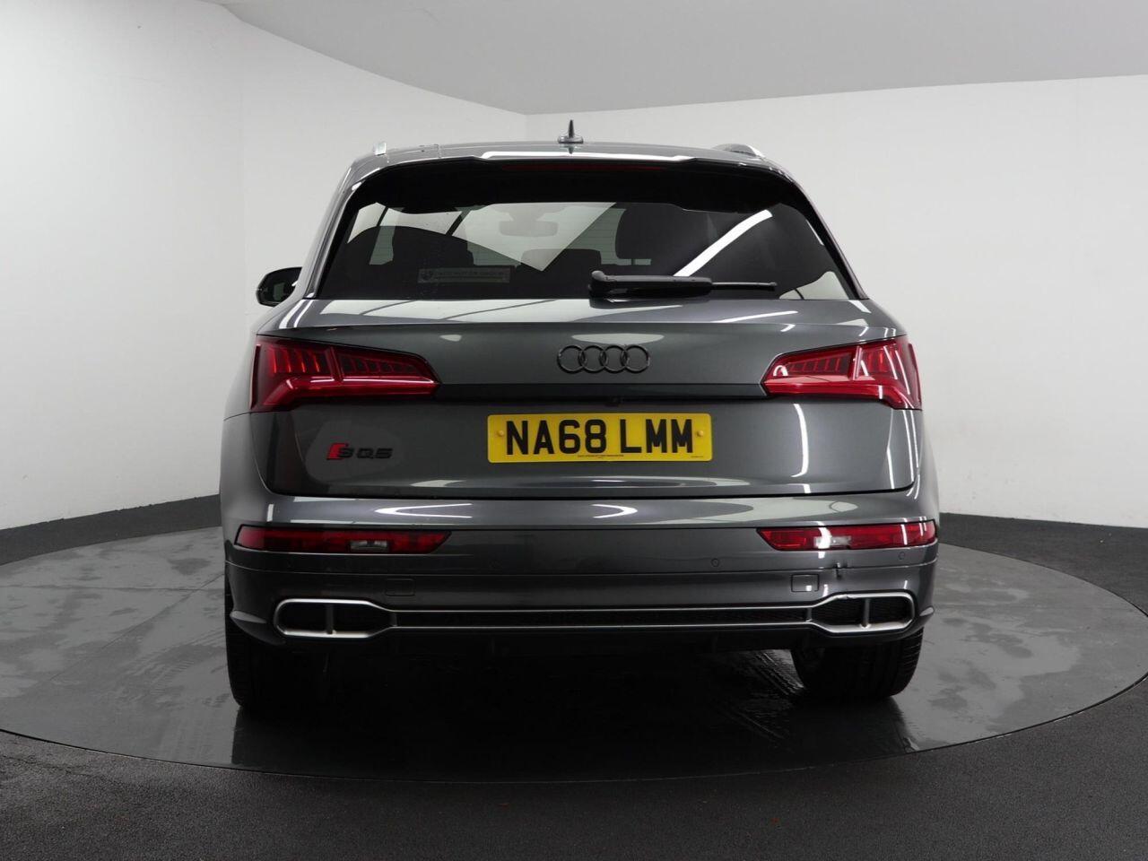 Audi SQ5 - Image 11