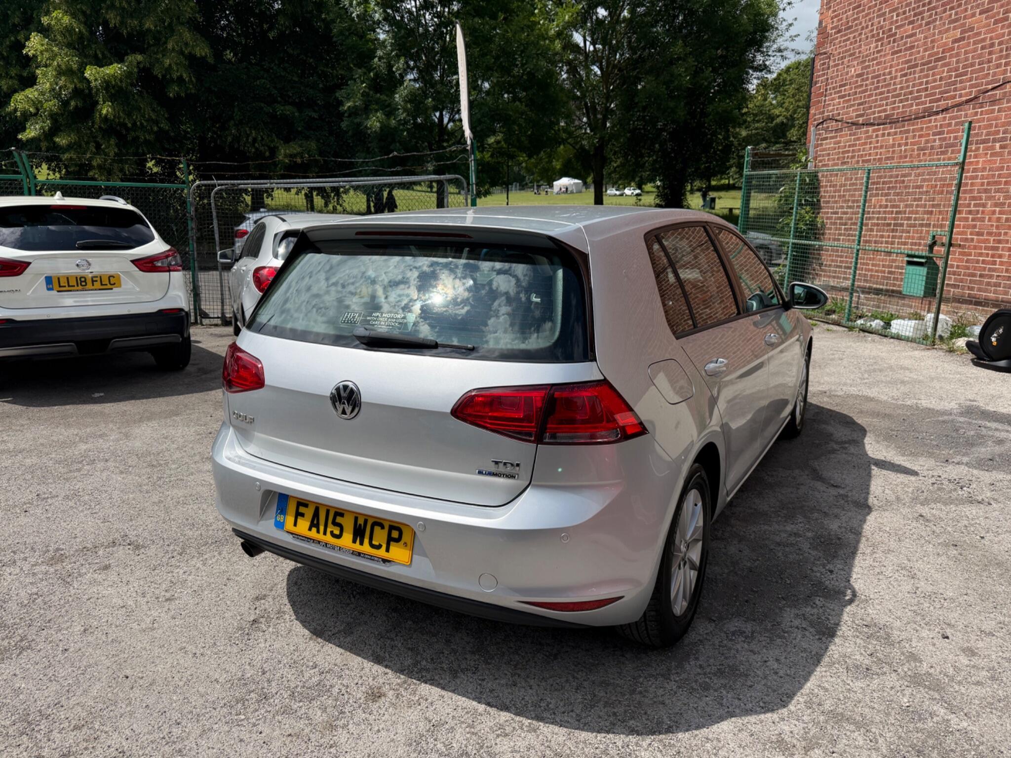 Volkswagen Golf - Image 7