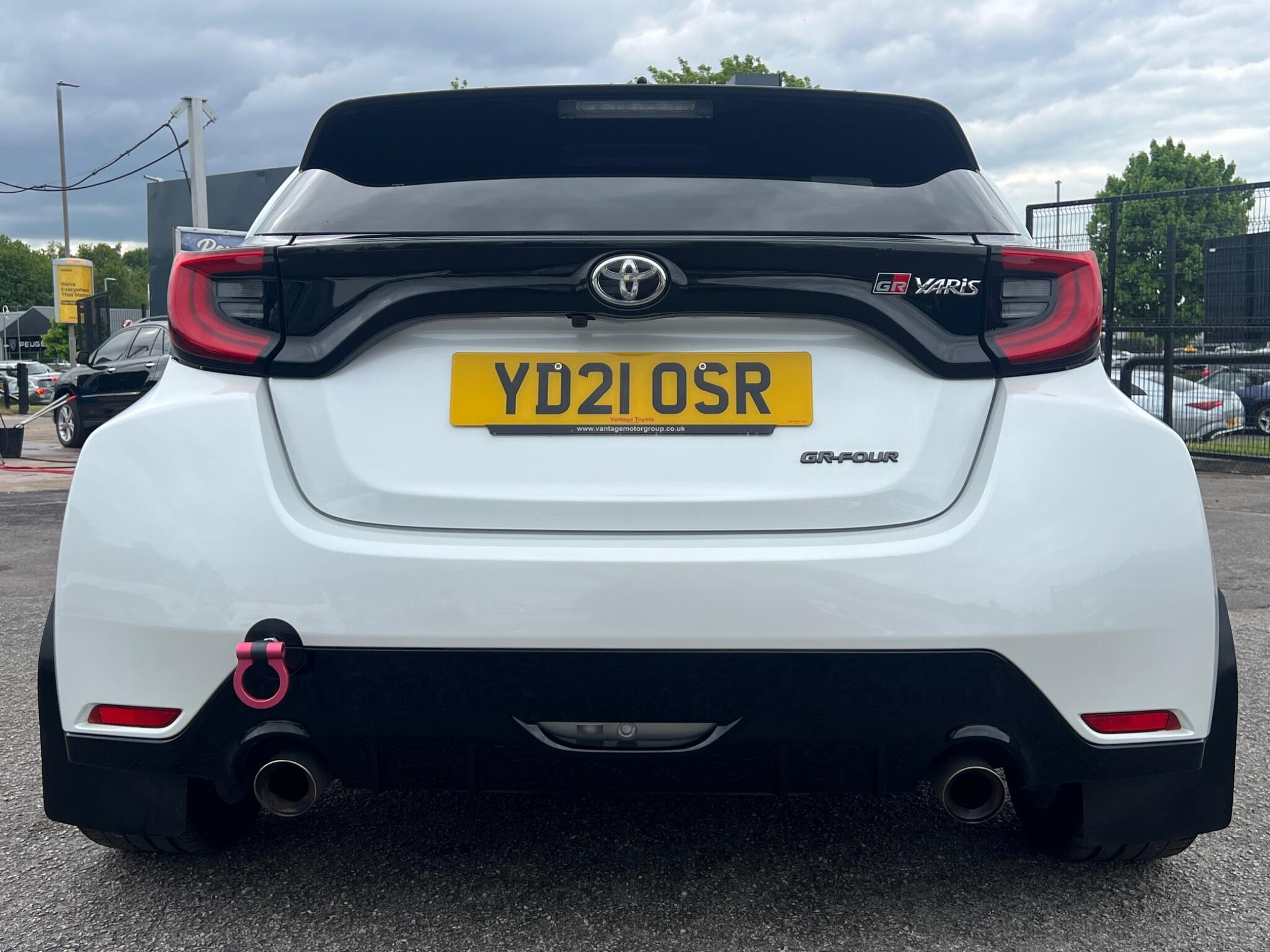 Toyota Yaris - Image 8
