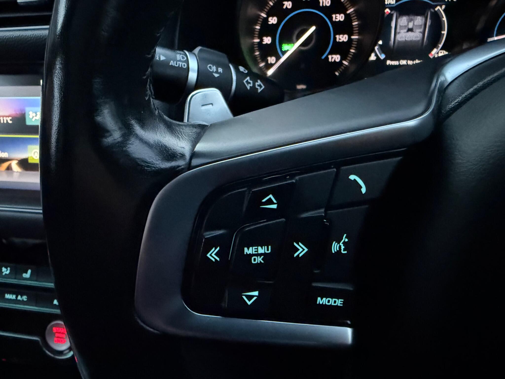 Jaguar XF - Image 70