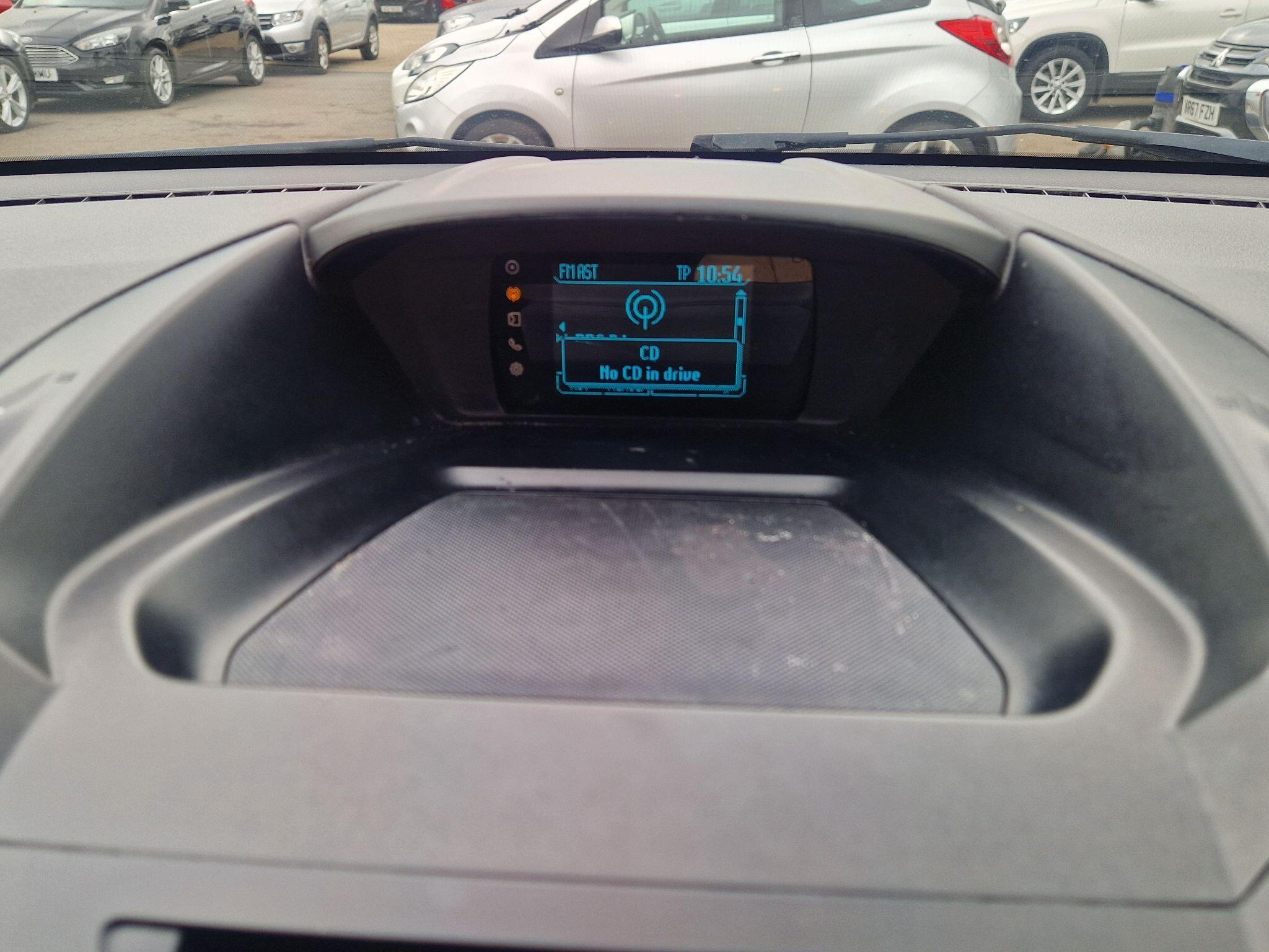 Ford Kuga - Image 27