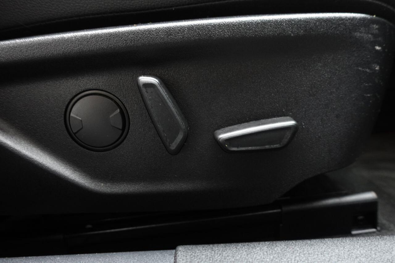 Ford Focus - Image 18