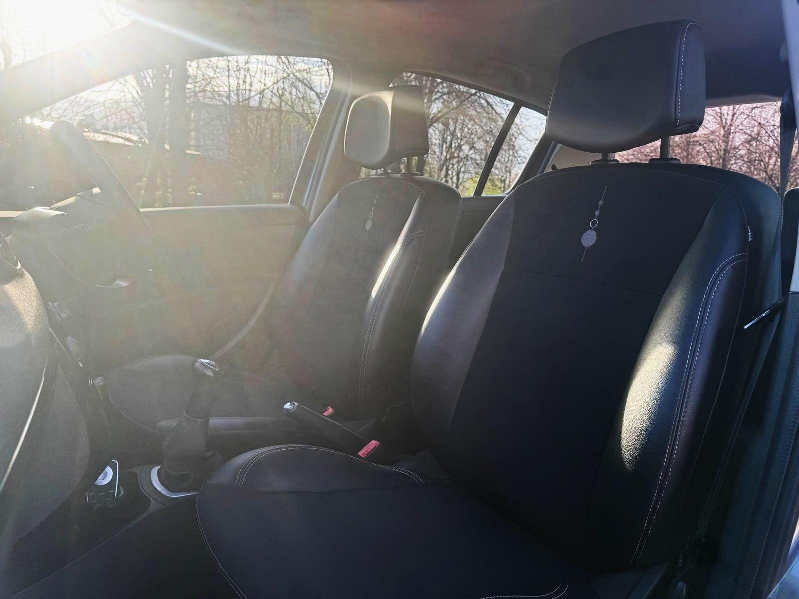 Renault Clio - Image 21