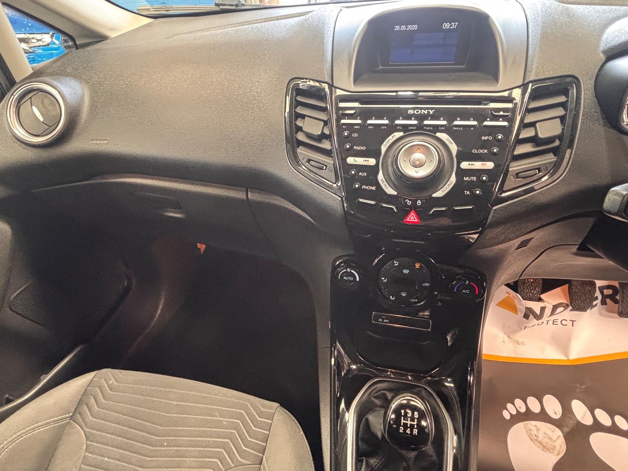 Ford Fiesta - Image 16
