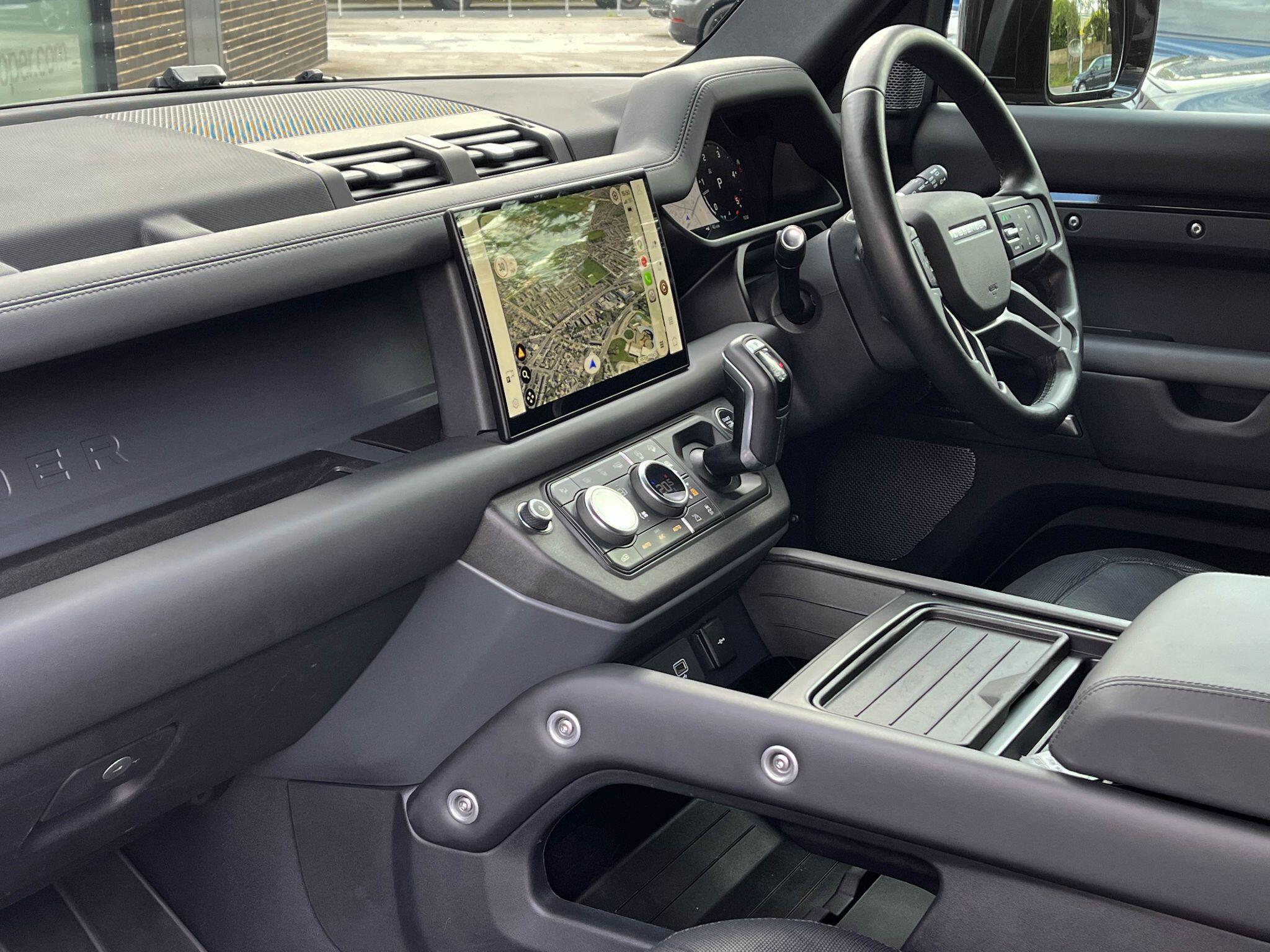 Land Rover Defender 110 - Image 5