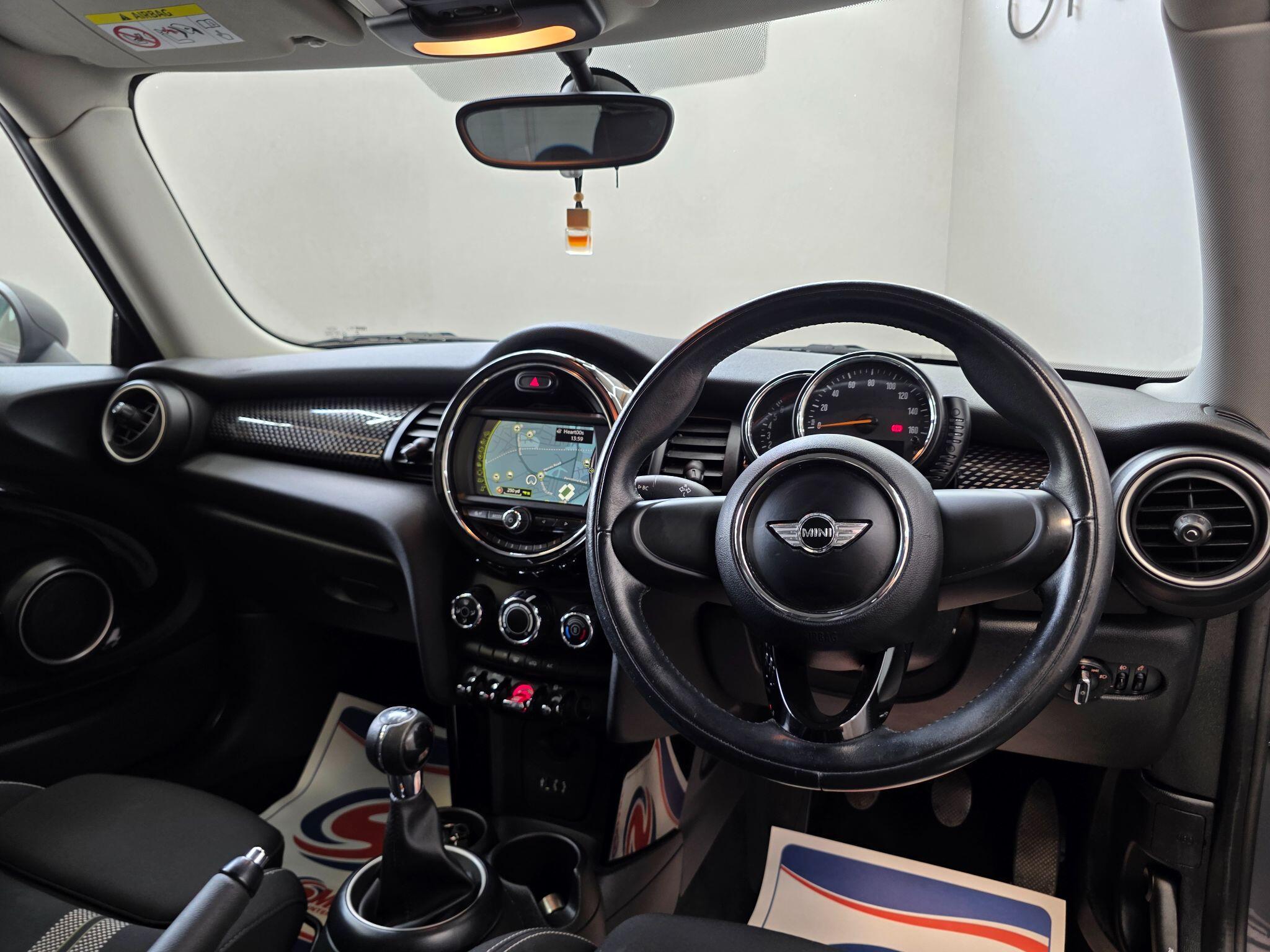 MINI Hatch - Image 12