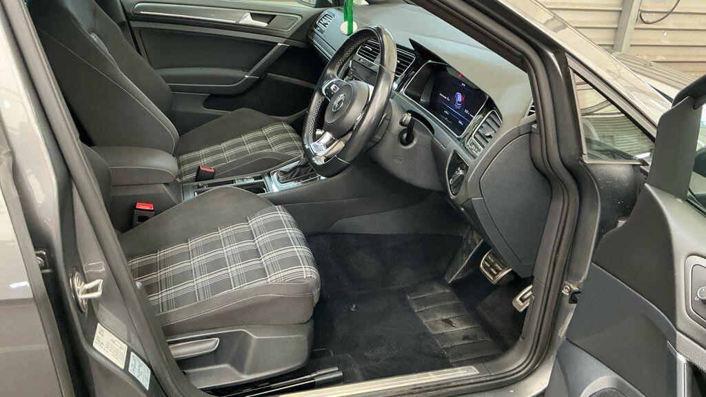 Volkswagen Golf - Image 3