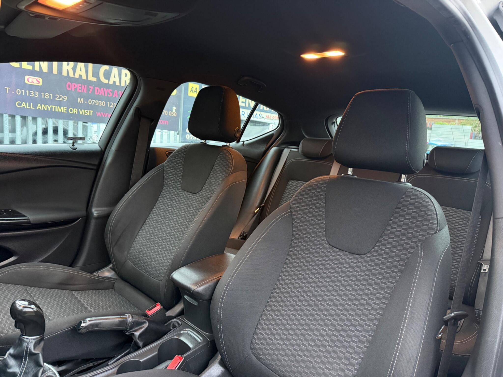 Vauxhall Astra - Image 34