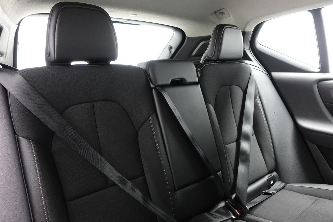 Volvo XC40 - Image 11
