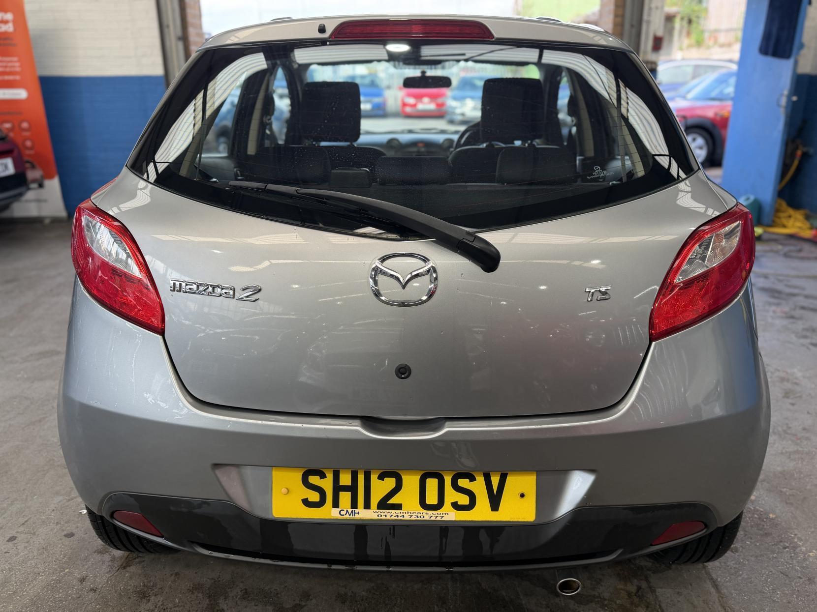 Mazda MAZDA2 - Image 8
