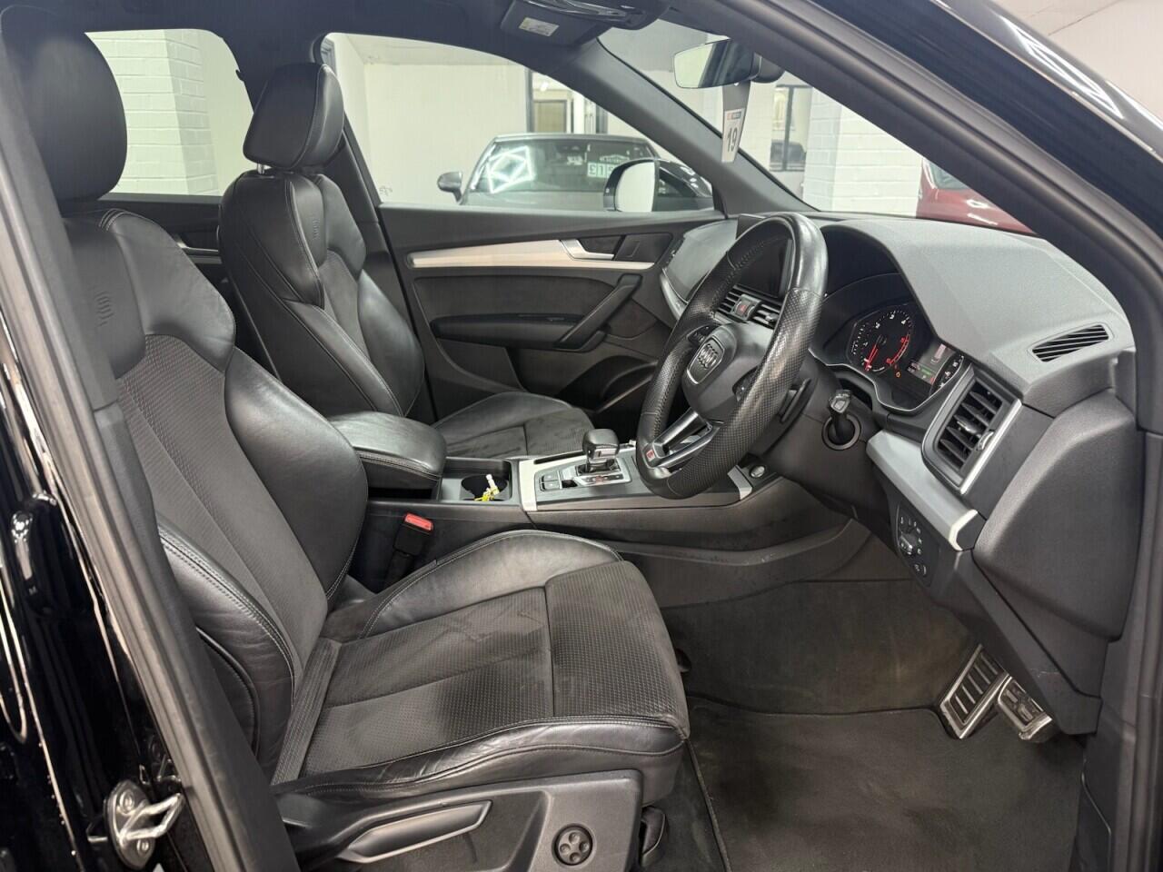 Audi Q5 - Image 13