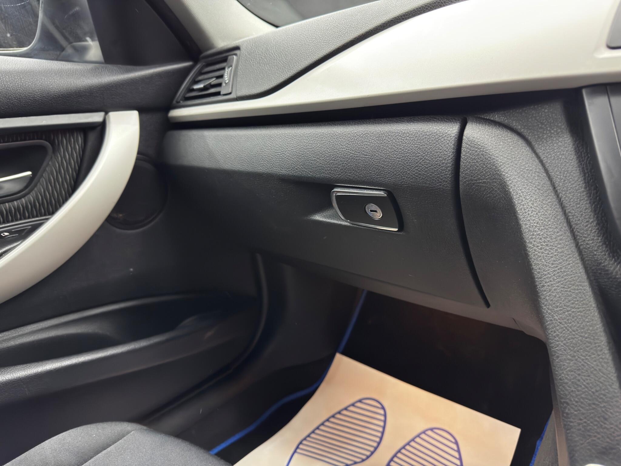 BMW 3 Series - Image 39