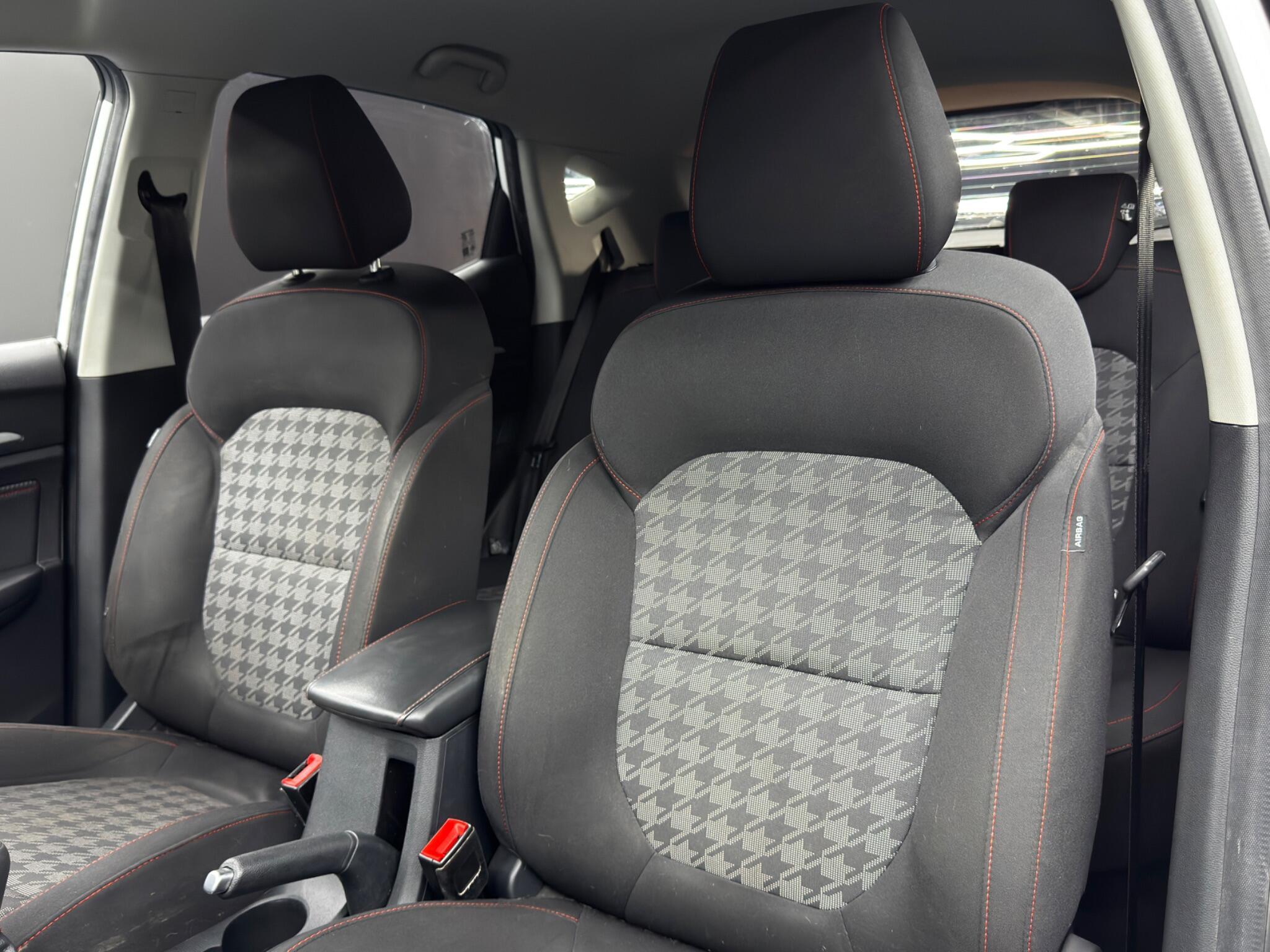 MG MG ZS - Image 14