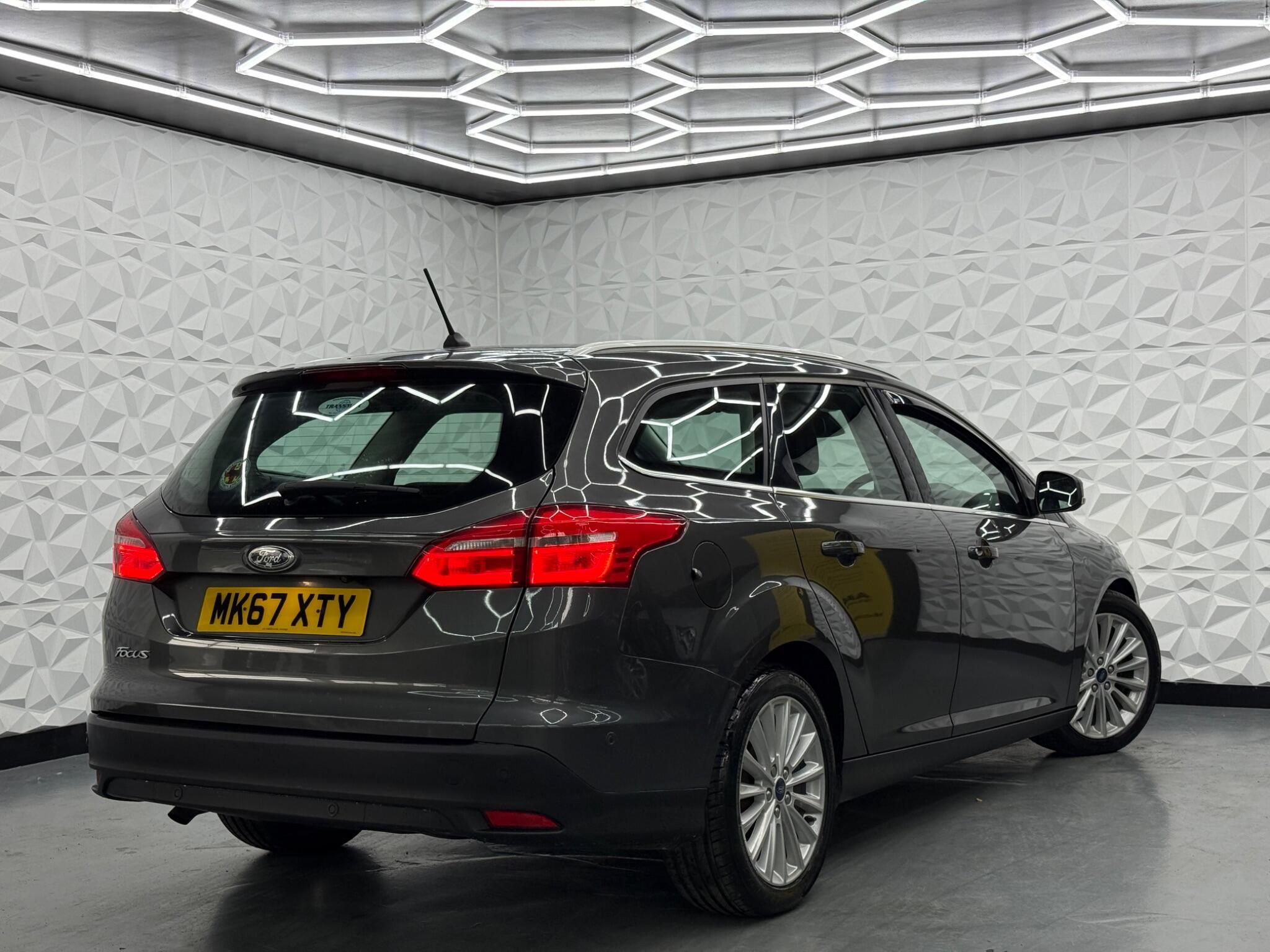 Ford Focus - Image 5