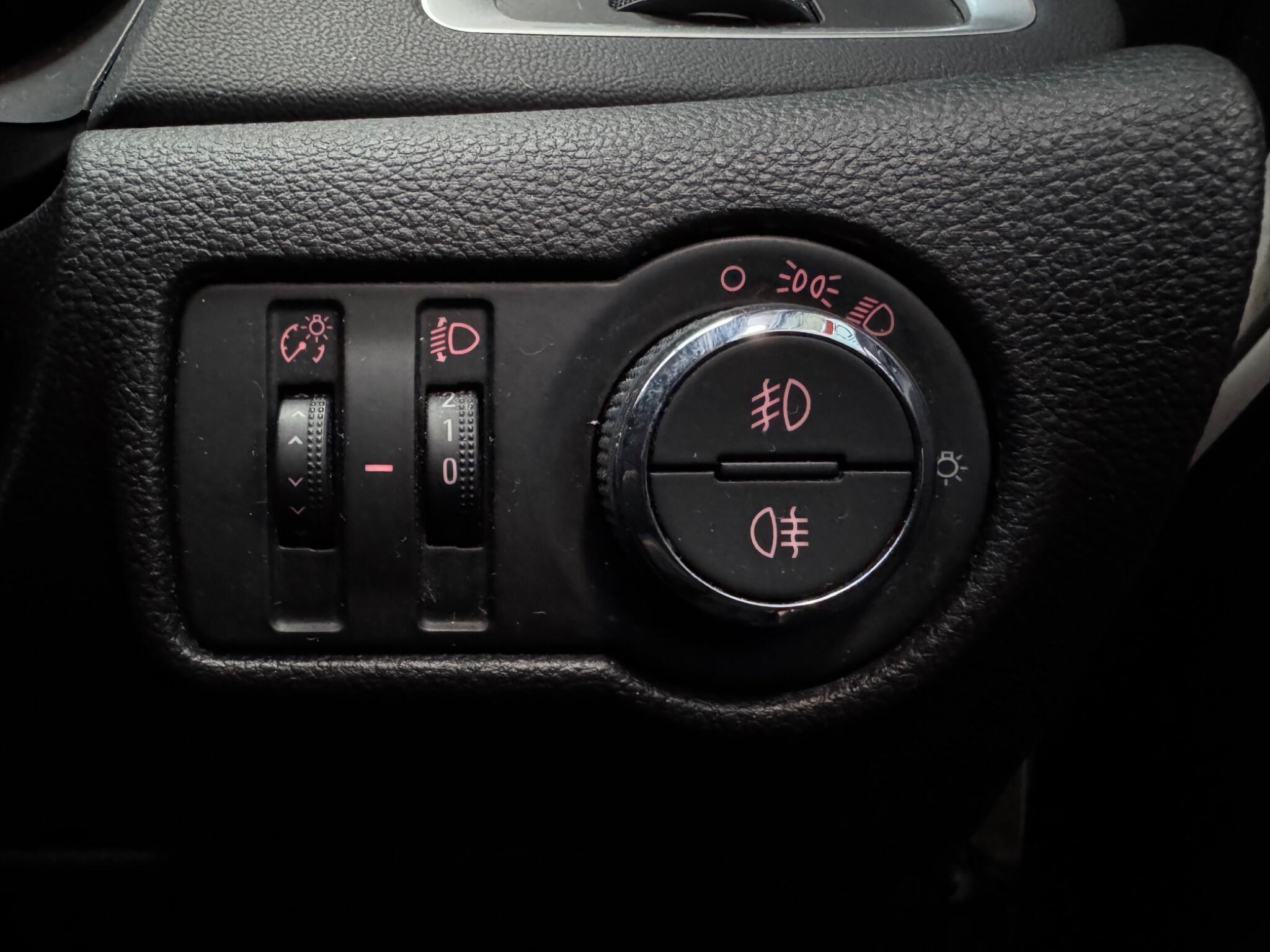 Vauxhall Astra - Image 20