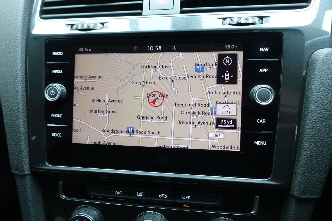 Volkswagen Golf - Image 2