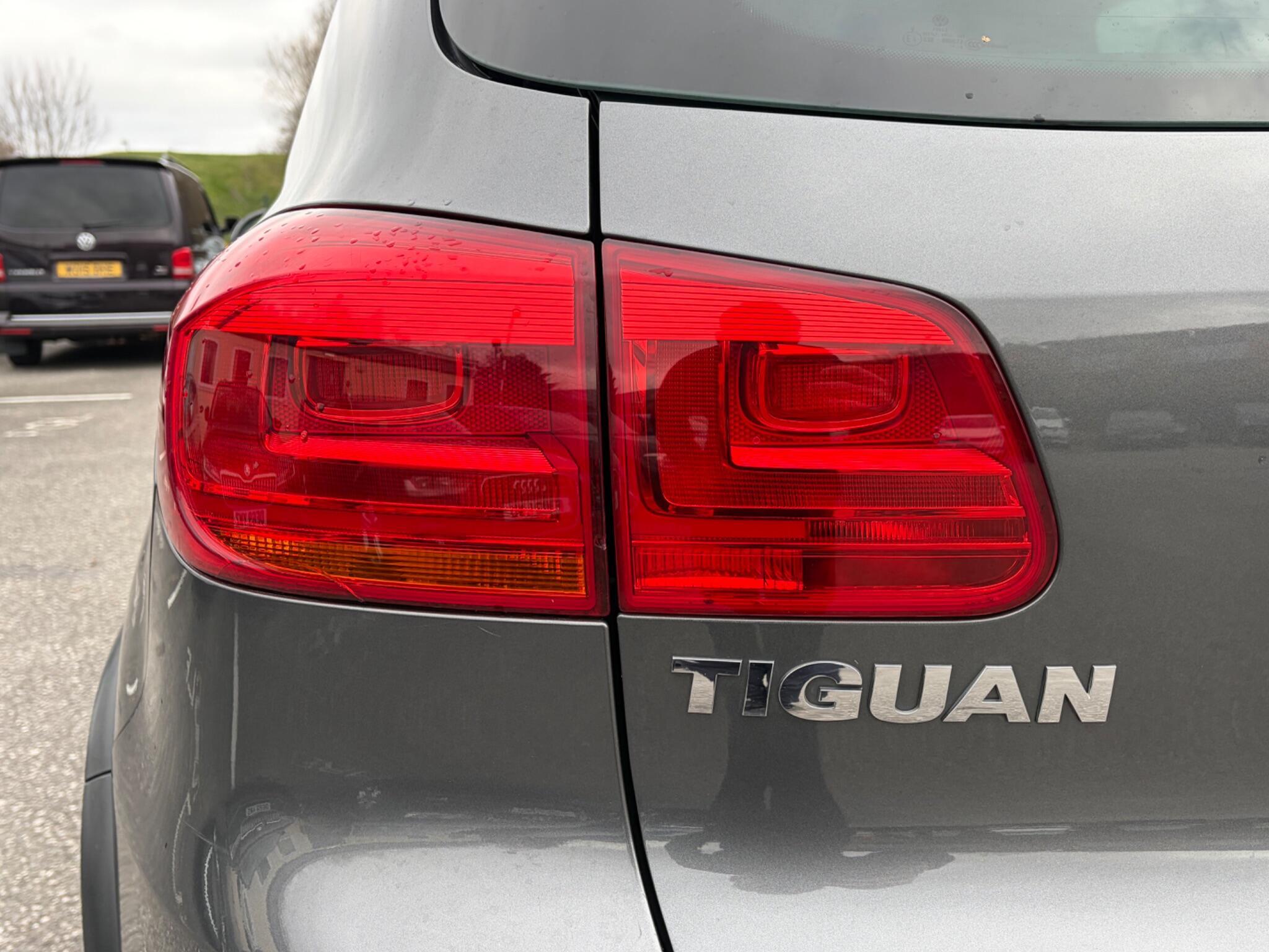 Volkswagen Tiguan - Image 35
