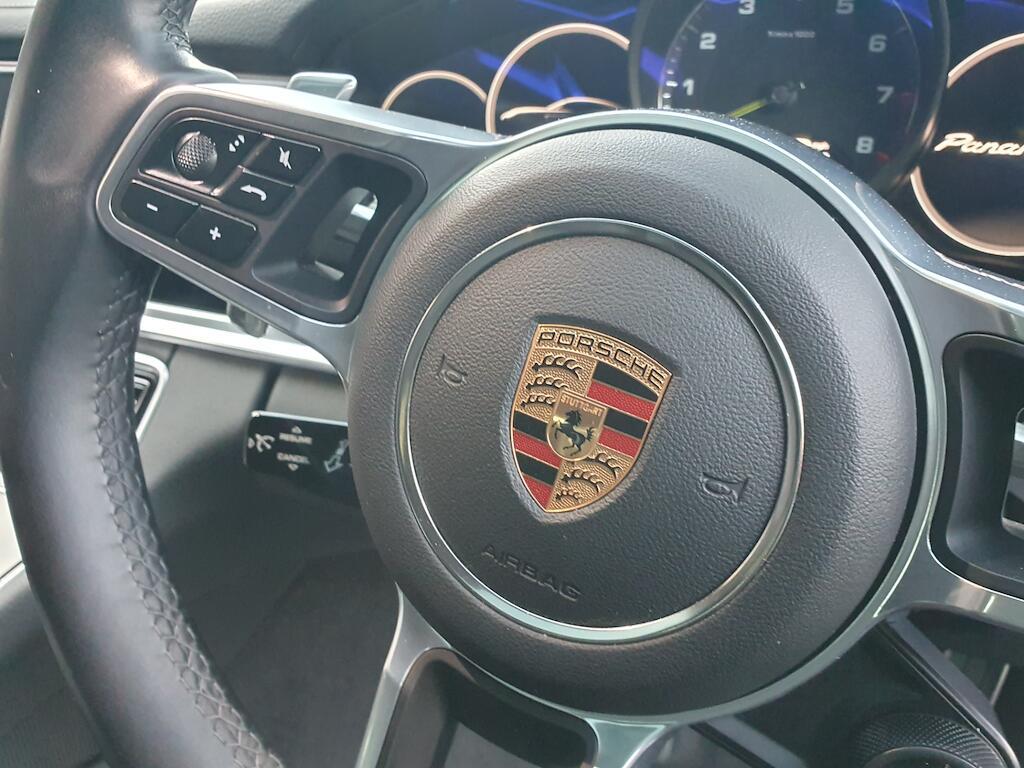 Porsche Panamera - Image 41