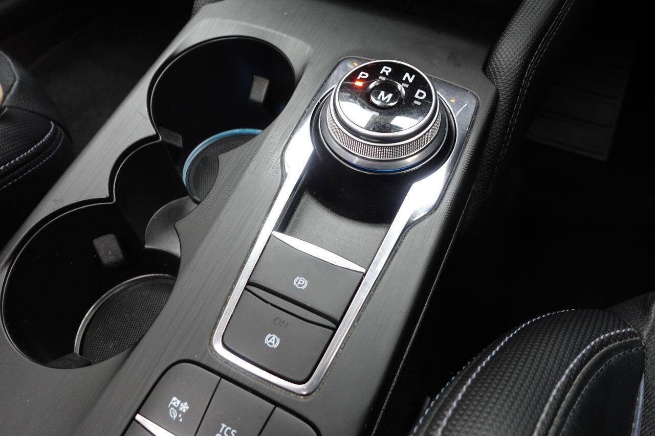 Ford Focus - Image 31