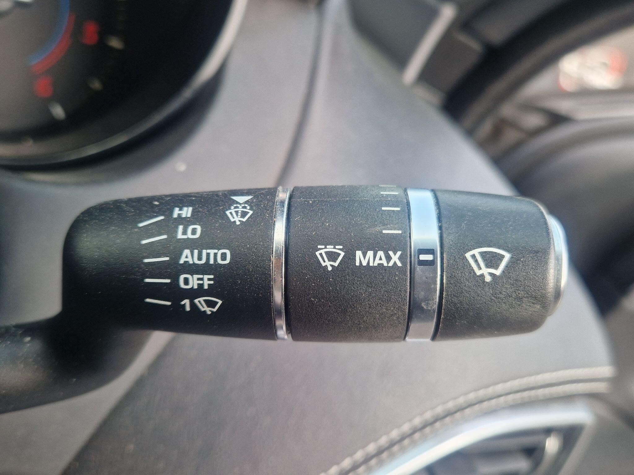 Jaguar XE - Image 46