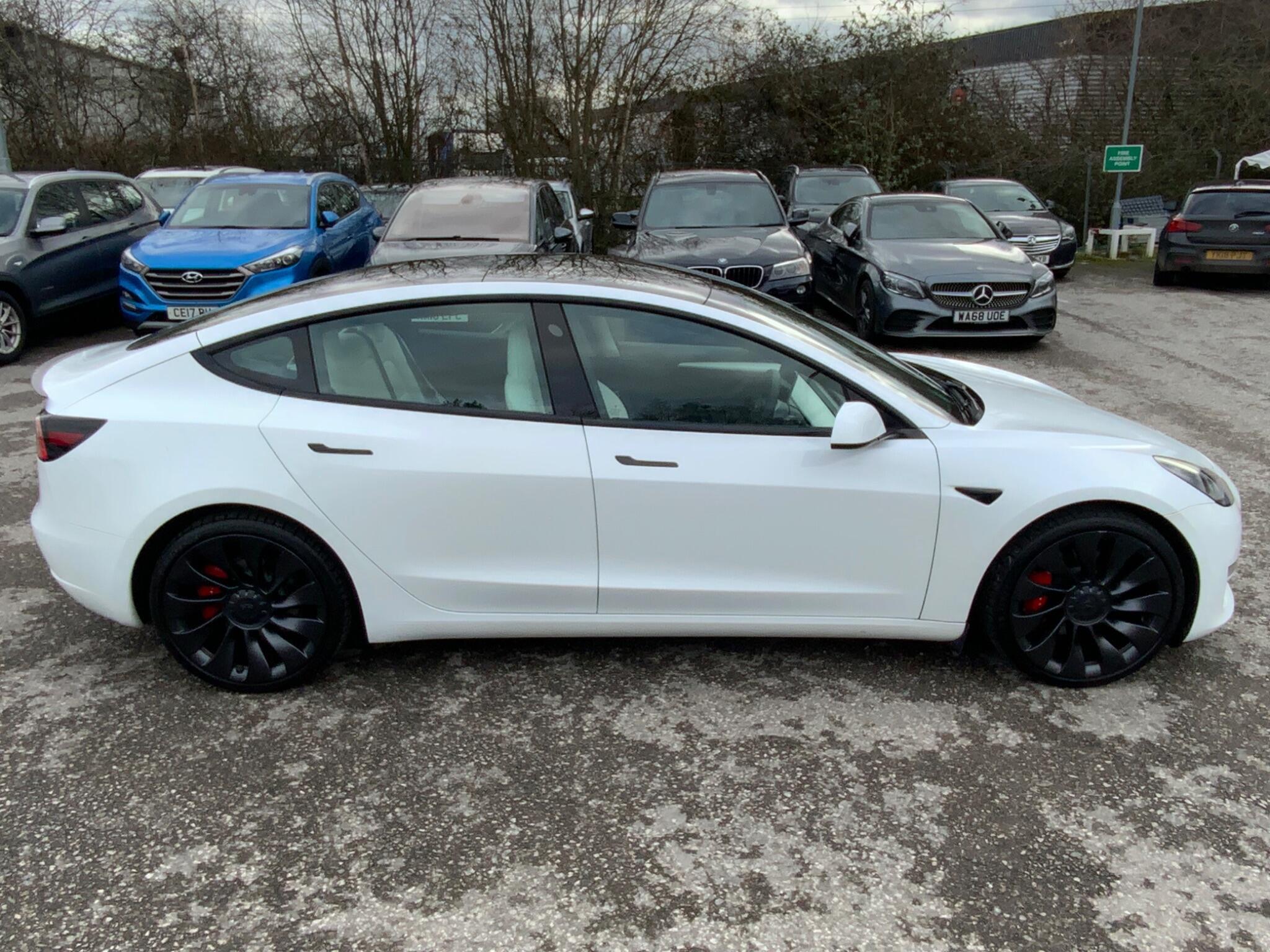 Tesla Model 3 - Image 18