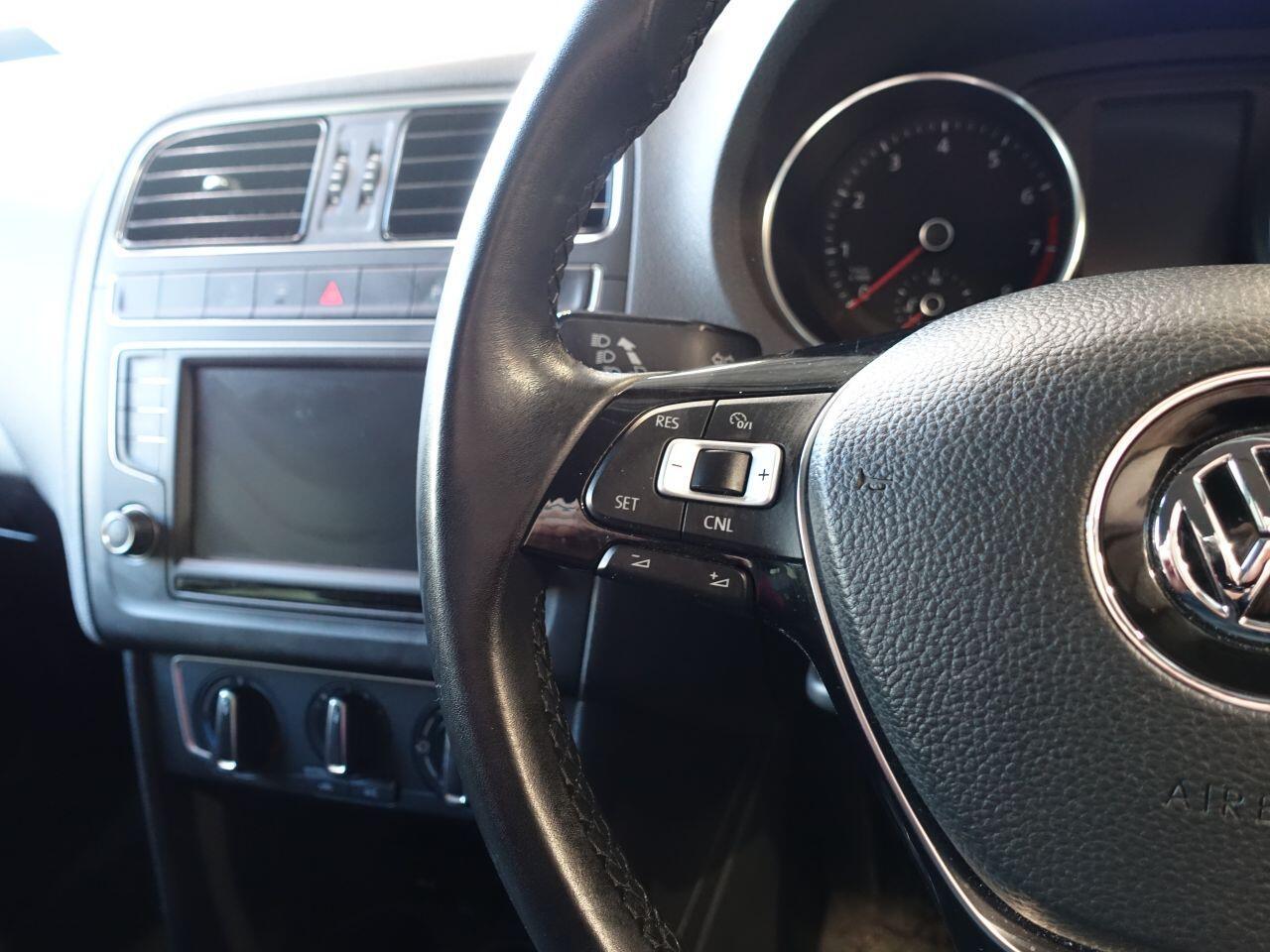 Volkswagen Polo - Image 23