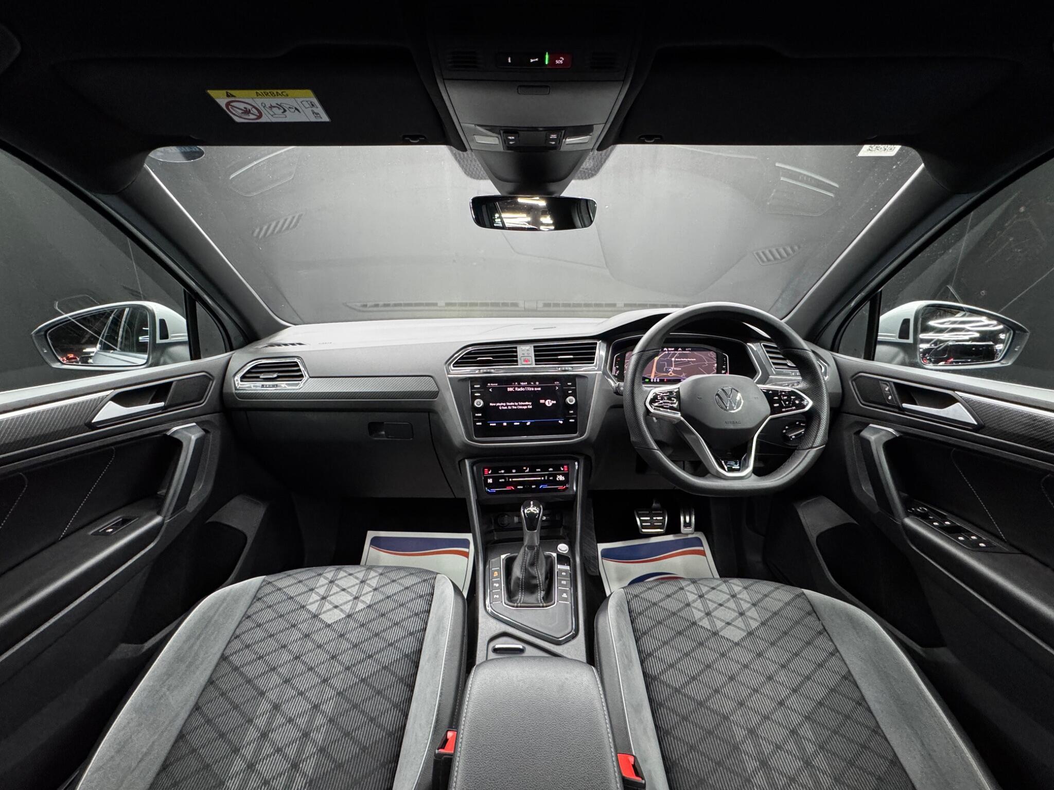 Volkswagen Tiguan - Image 17