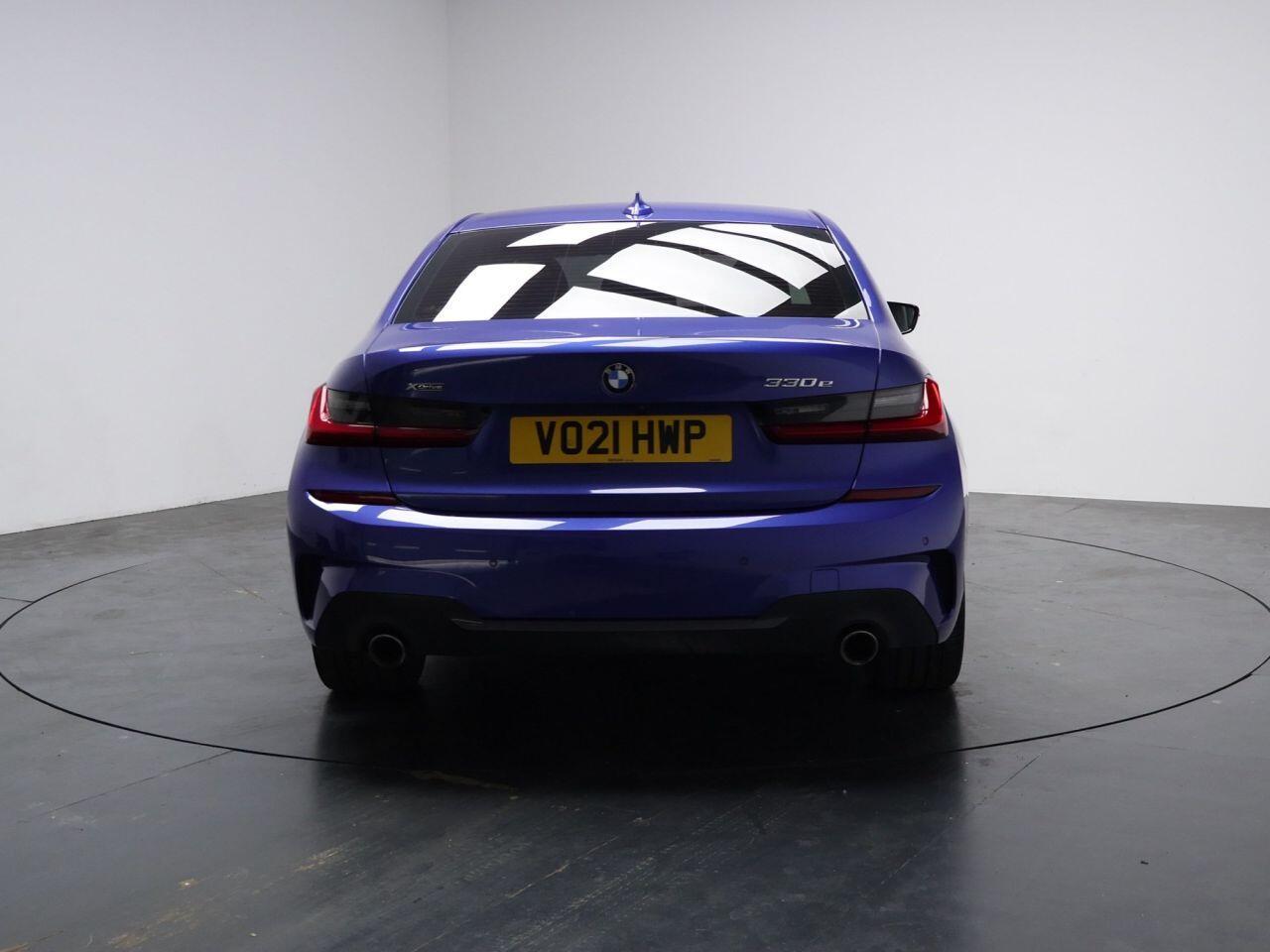 BMW 3 Series - Image 11