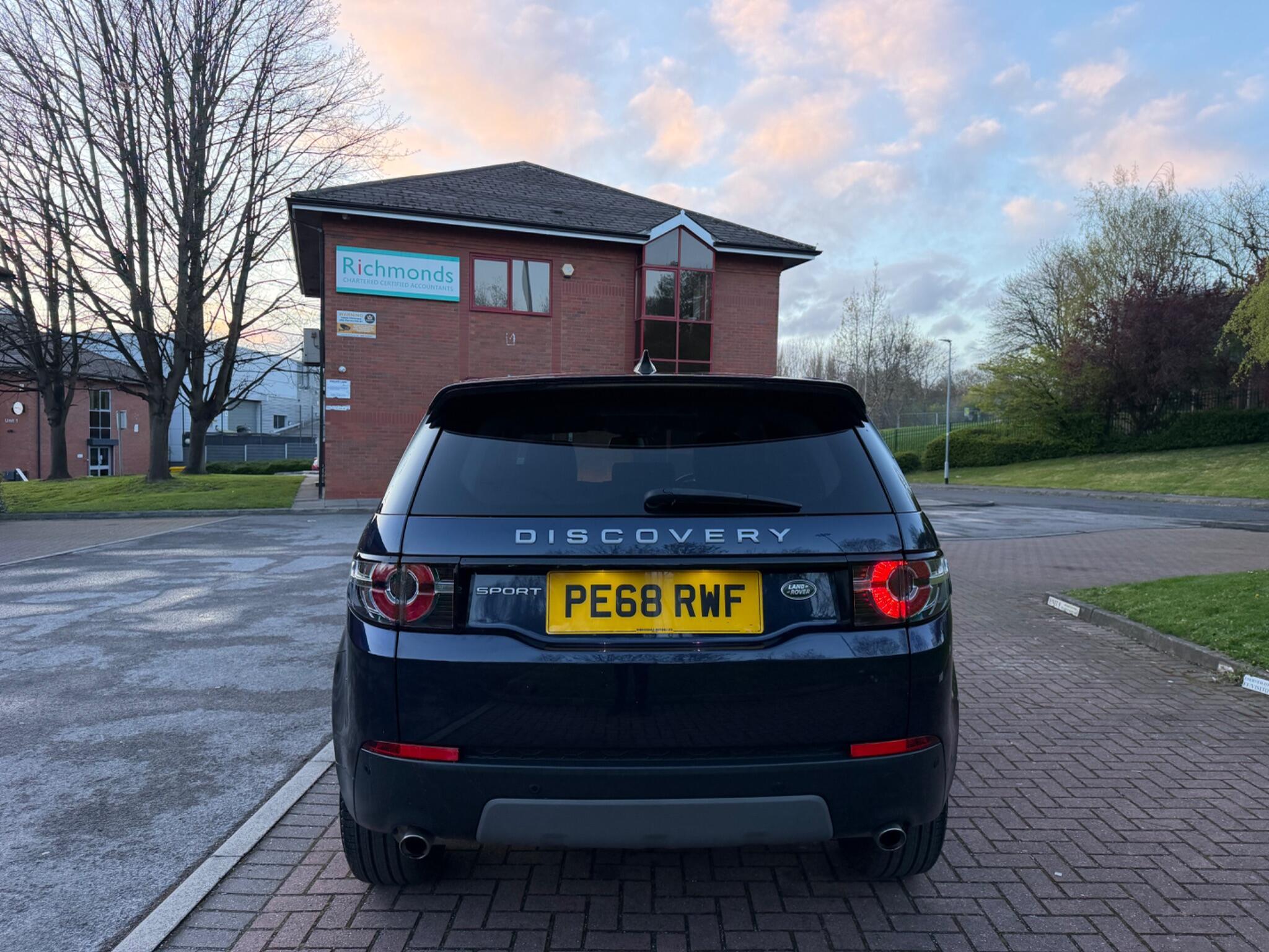 Land Rover DISCOVERY SPORT - Image 11