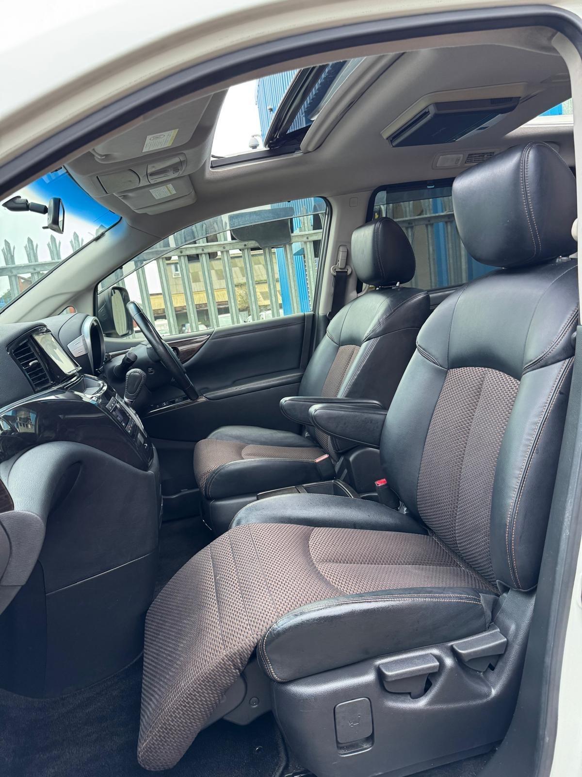 Nissan Elgrand - Image 48