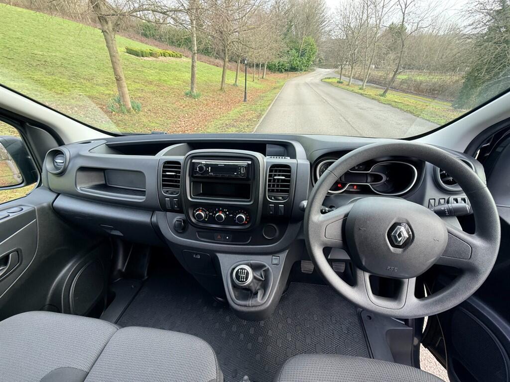 Renault Trafic - Image 24