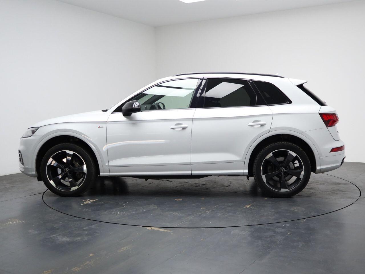 Audi Q5 - Image 8