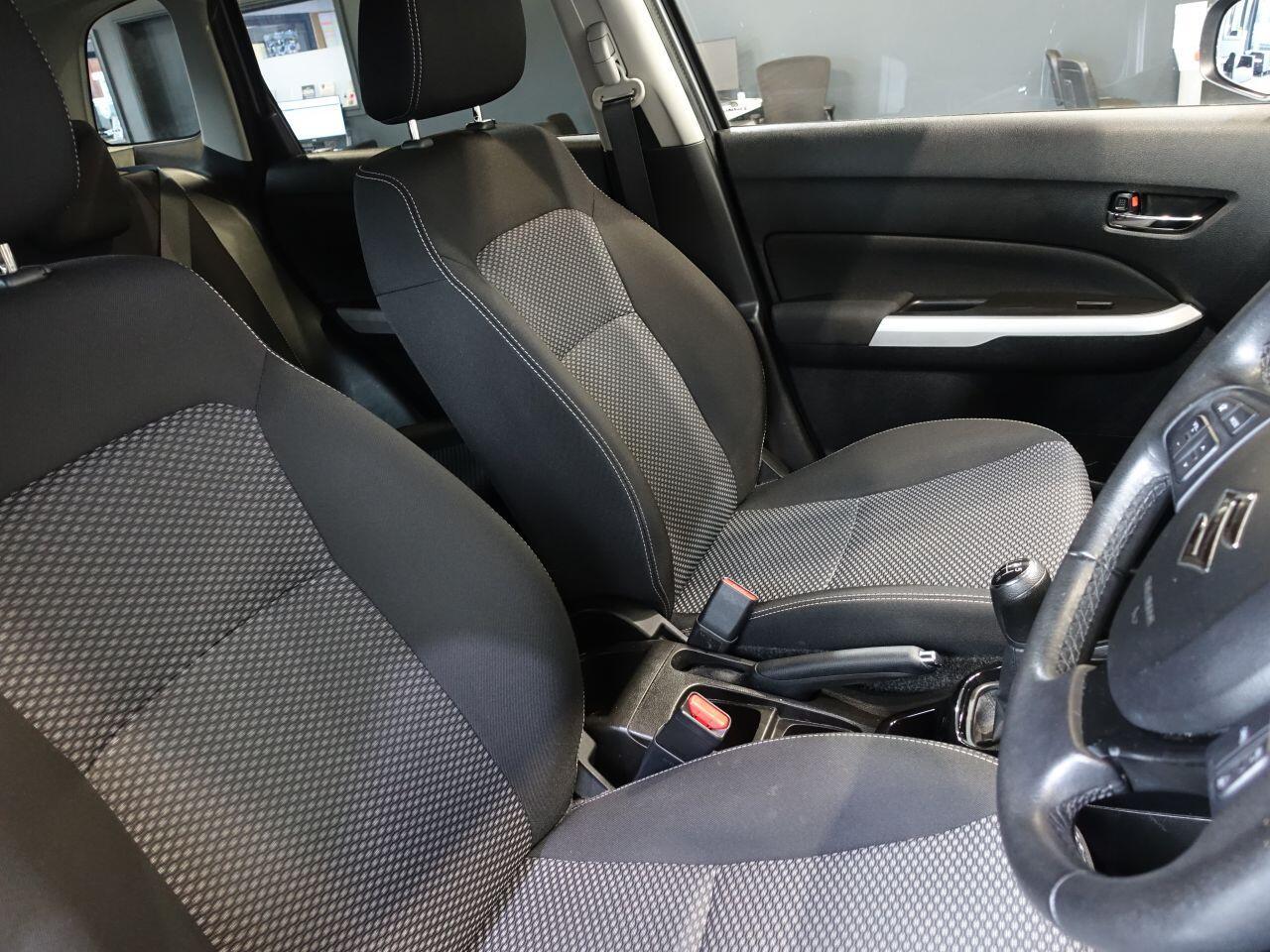 Suzuki Vitara - Image 12