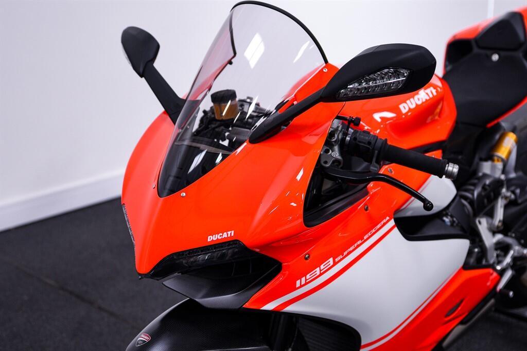 Ducati 1199 SUPERLEGGERA - Image 8