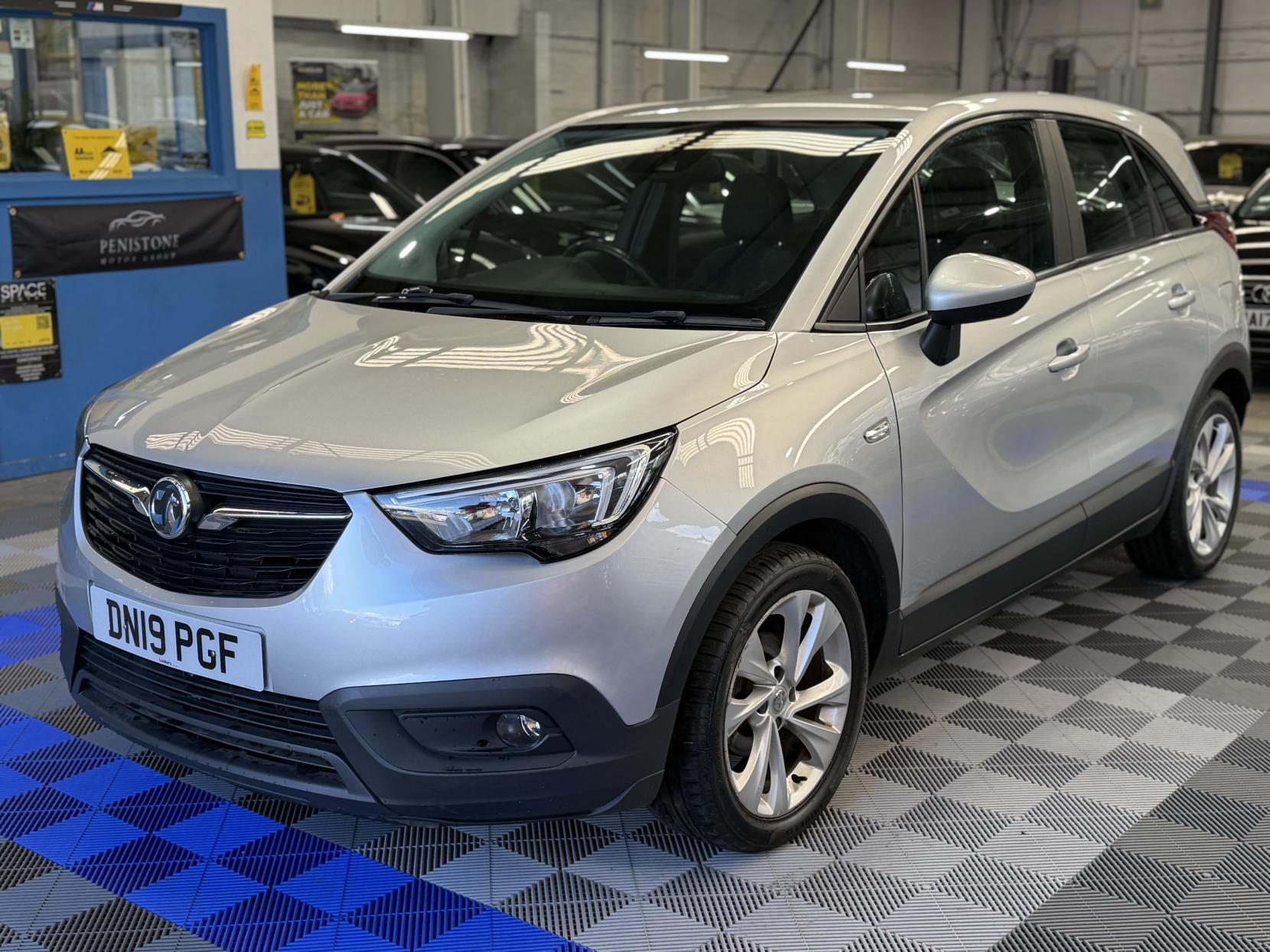 Vauxhall Crossland X - Image 3