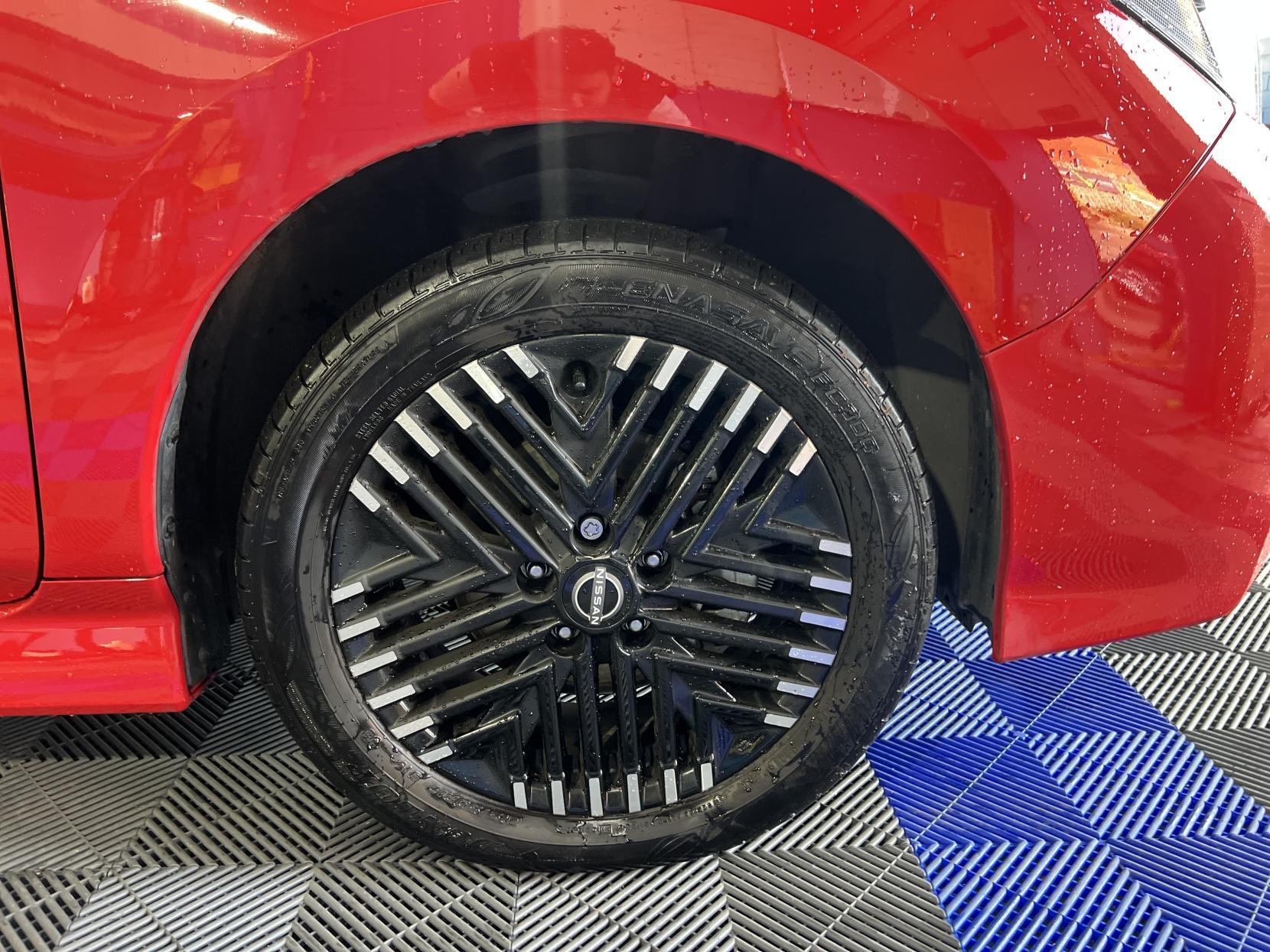 Nissan Leaf - Image 16