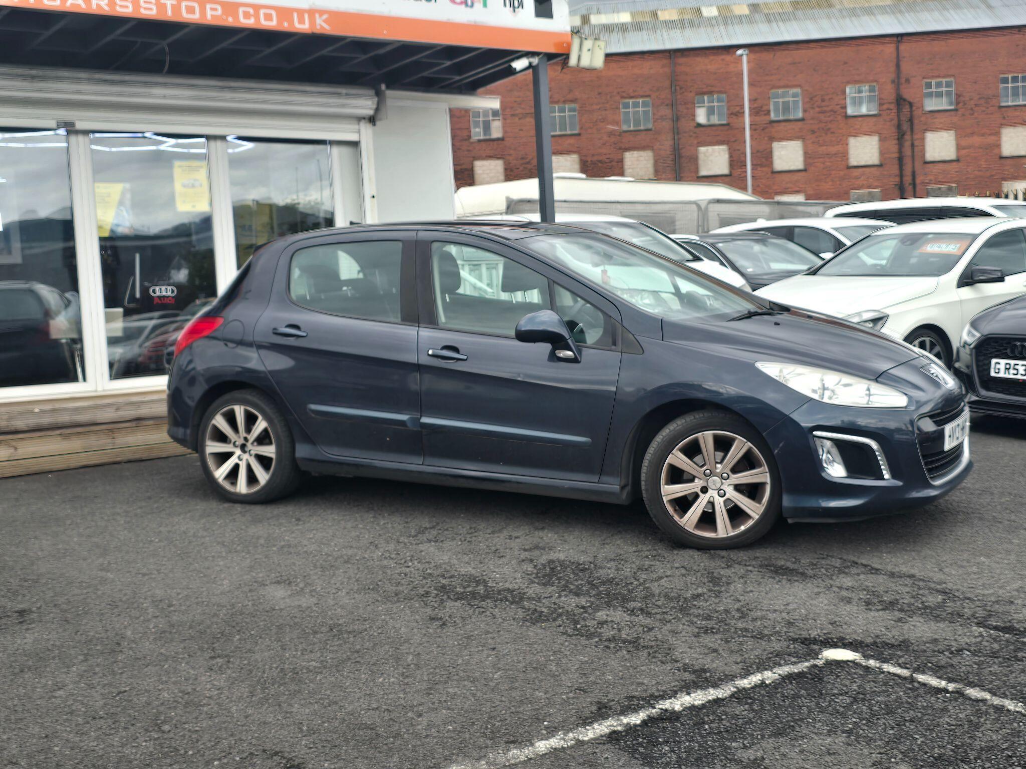 Peugeot 308 - Image 2