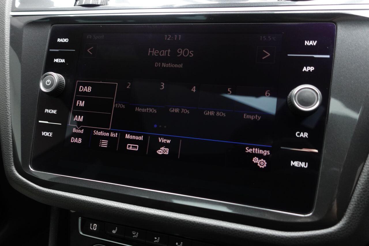 Volkswagen Tiguan - Image 16